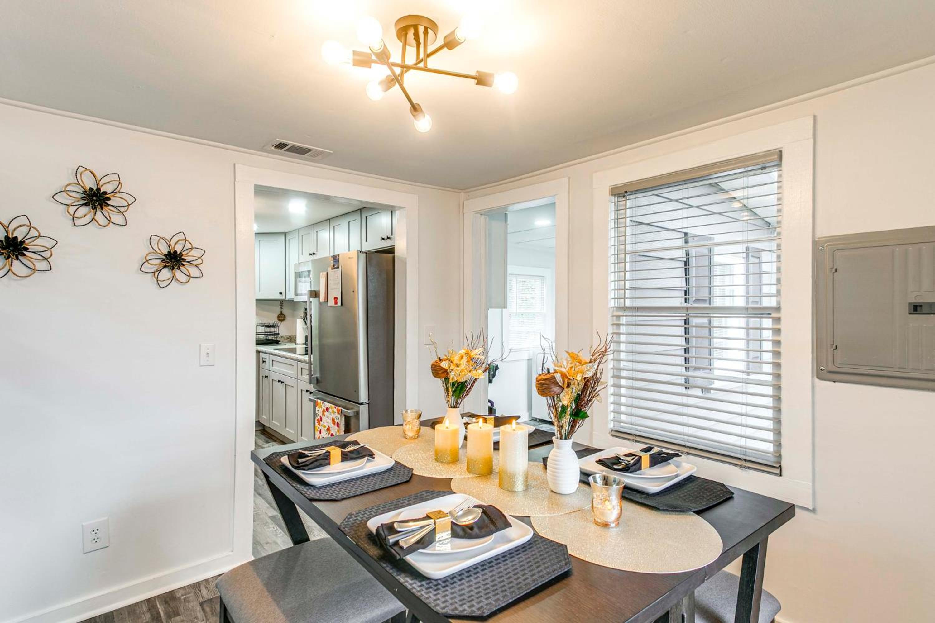 3 Mi to Historic Dtwn Waycross Pet-Friendly Home