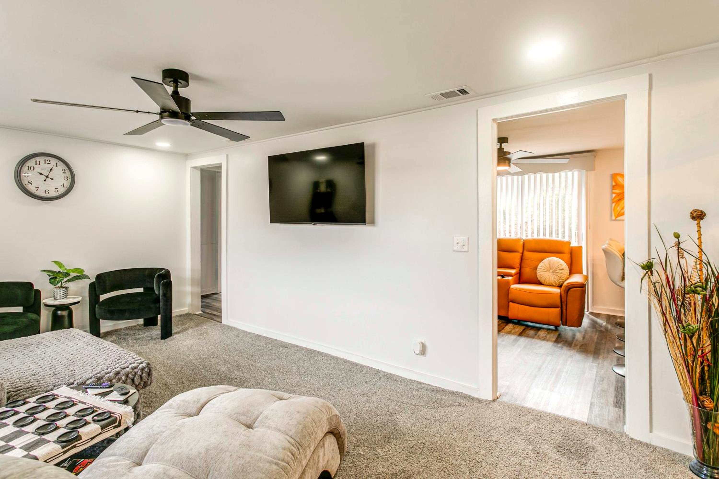 3 Mi to Historic Dtwn Waycross Pet-Friendly Home