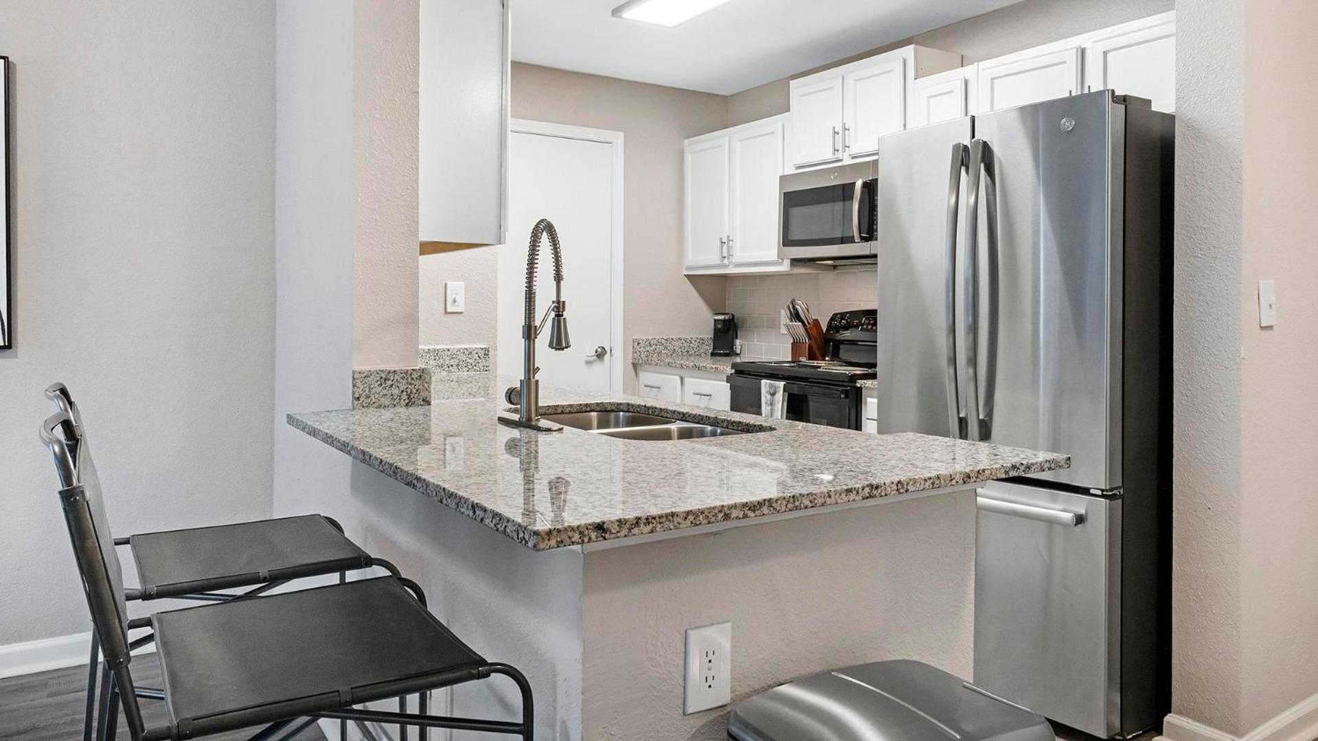 Landing Stunning 3BD Gym Pool
