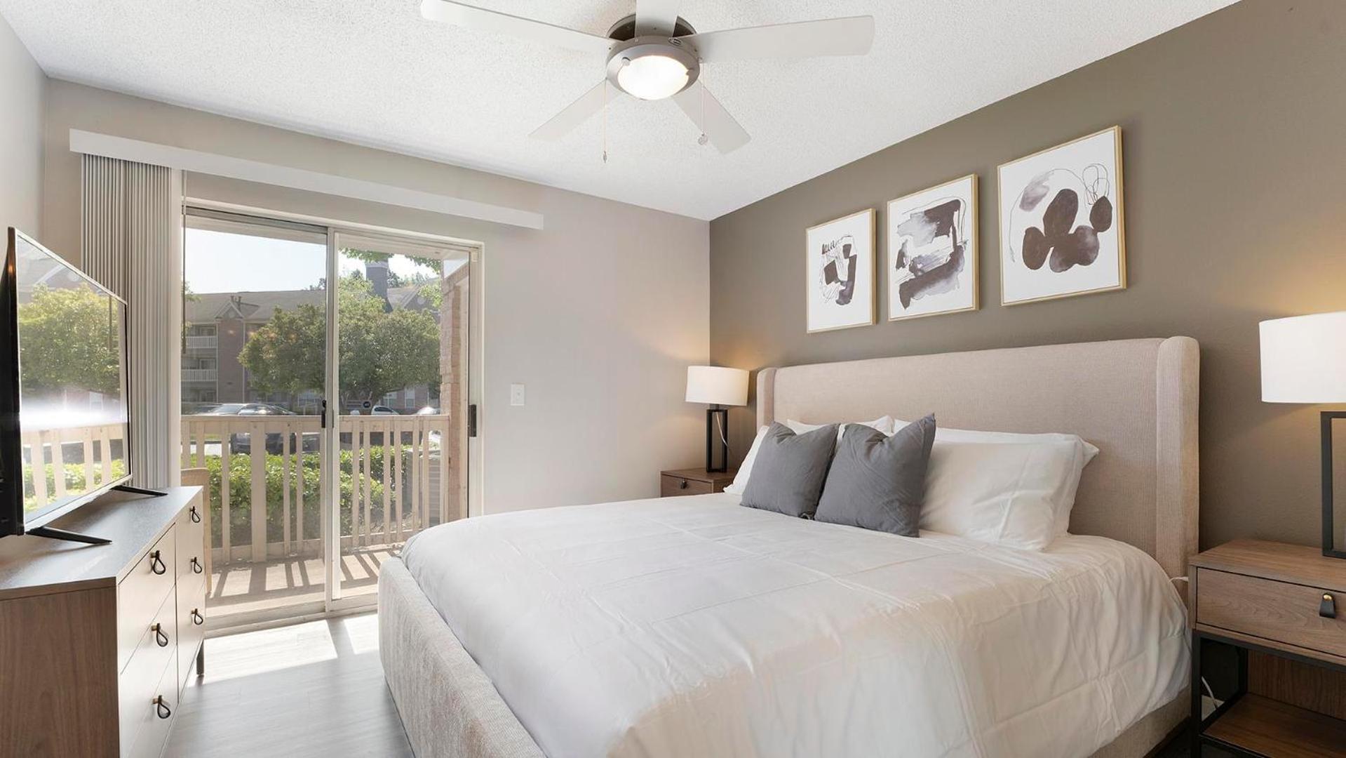 Landing Beautiful 2BD Gym Yoga Studio