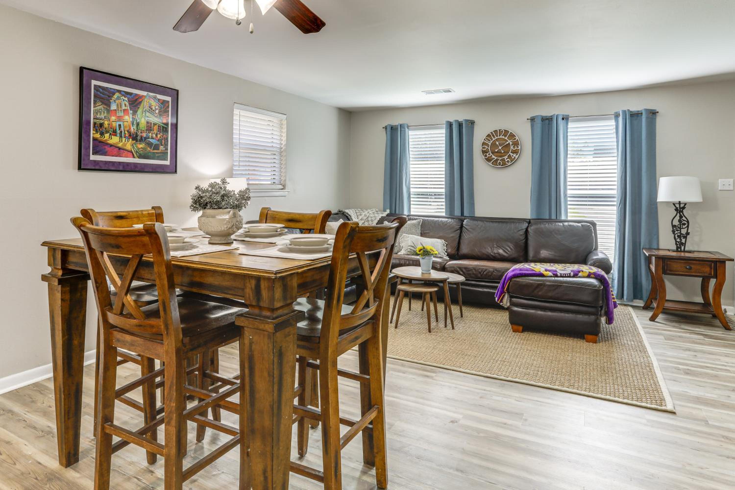 1 Mi to LSU, Tiger Stadium! Lovely Home with Parking