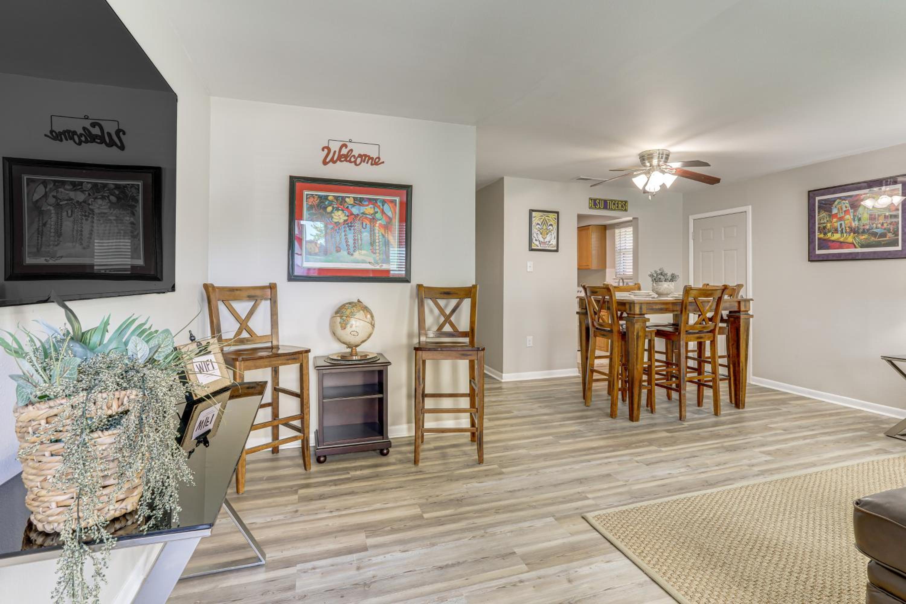 1 Mi to LSU, Tiger Stadium! Lovely Home with Parking