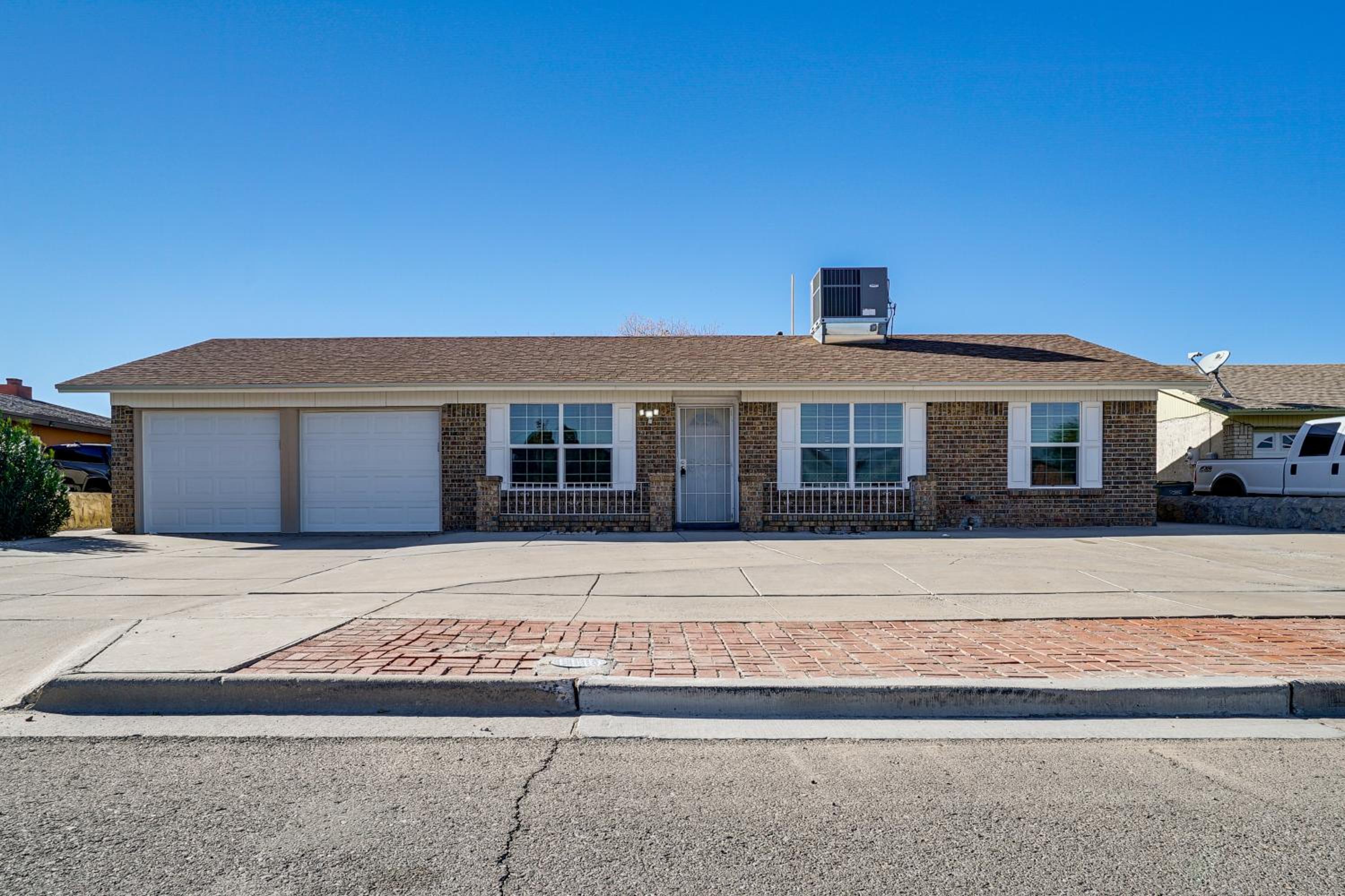 Fire Pit and Yard El Paso Retreat By Fort Bliss!