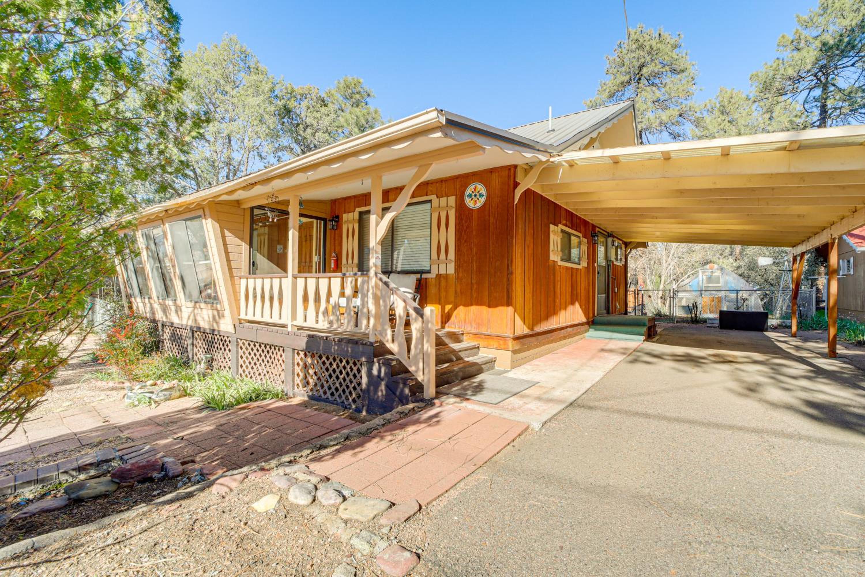 Near Scenic Trails and Parks! Central Payson Retreat
