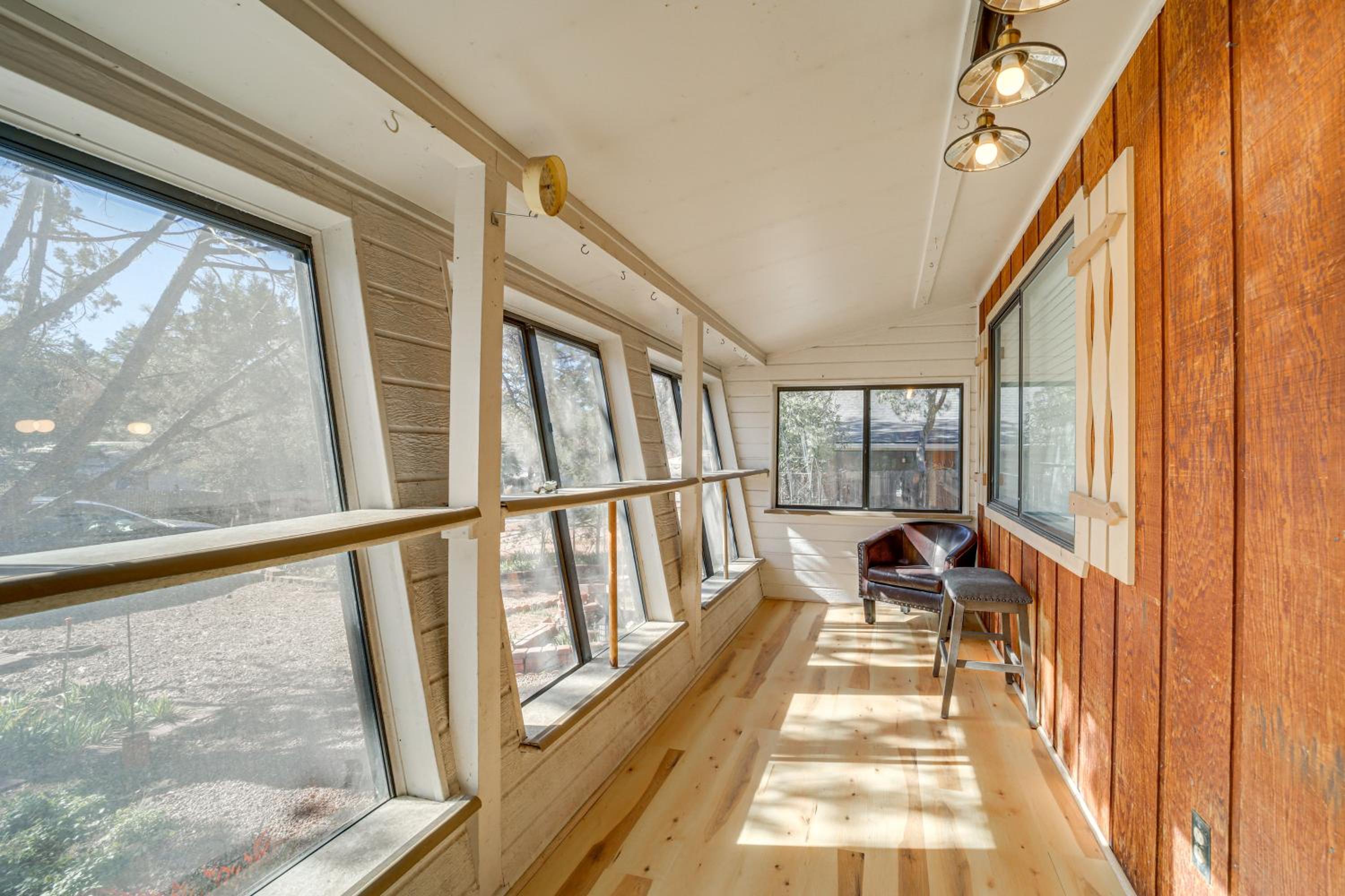Near Scenic Trails and Parks! Central Payson Retreat