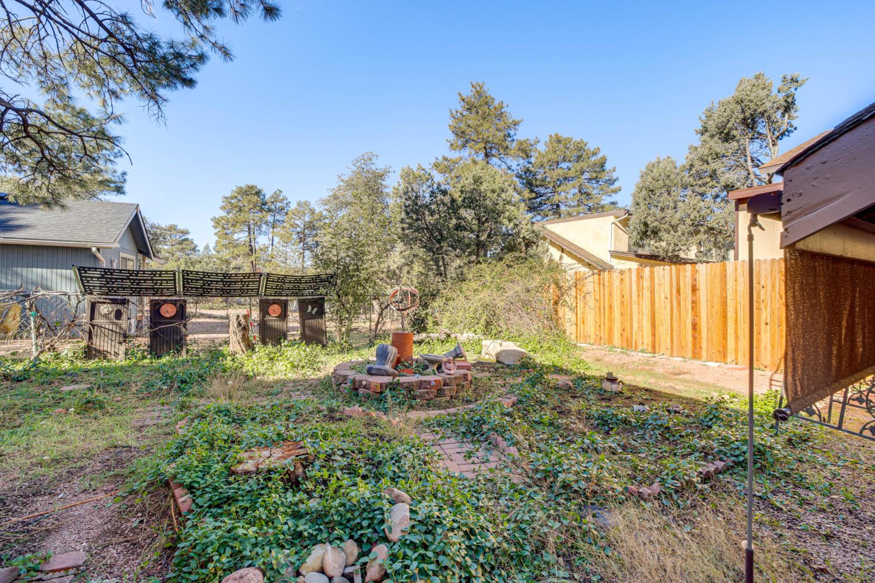 Near Scenic Trails and Parks! Central Payson Retreat