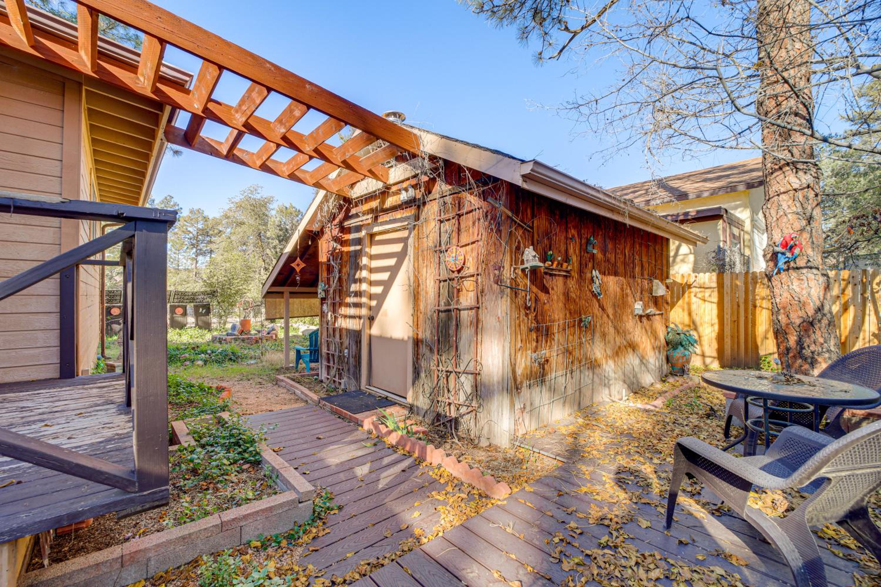 Near Scenic Trails and Parks! Central Payson Retreat