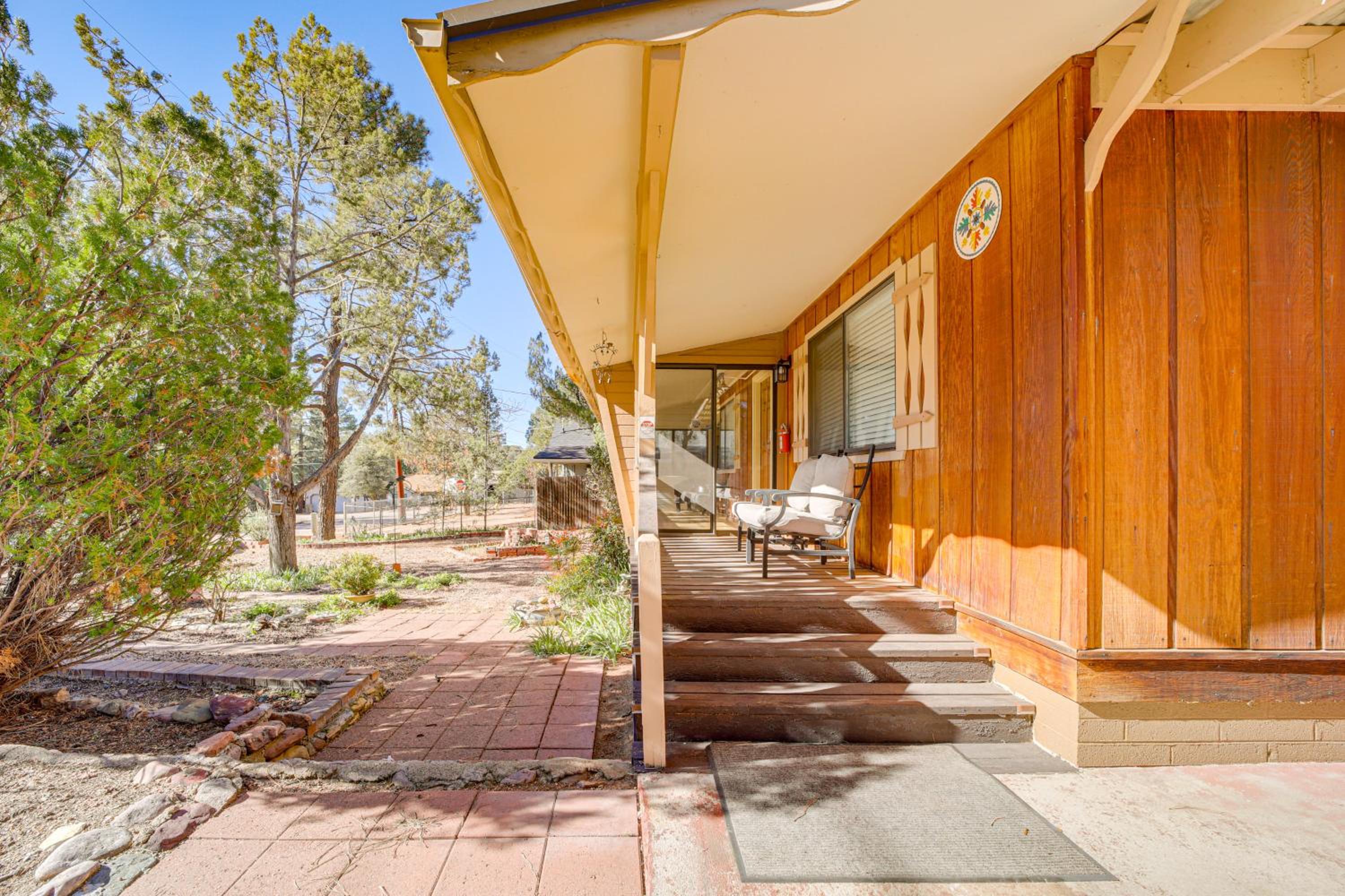 Near Scenic Trails and Parks! Central Payson Retreat