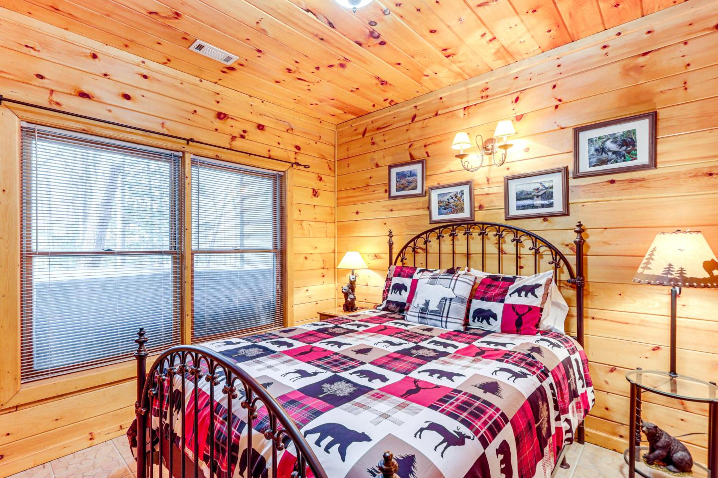 Game Room and Hot Tub! Family Cabin in Blue Ridge