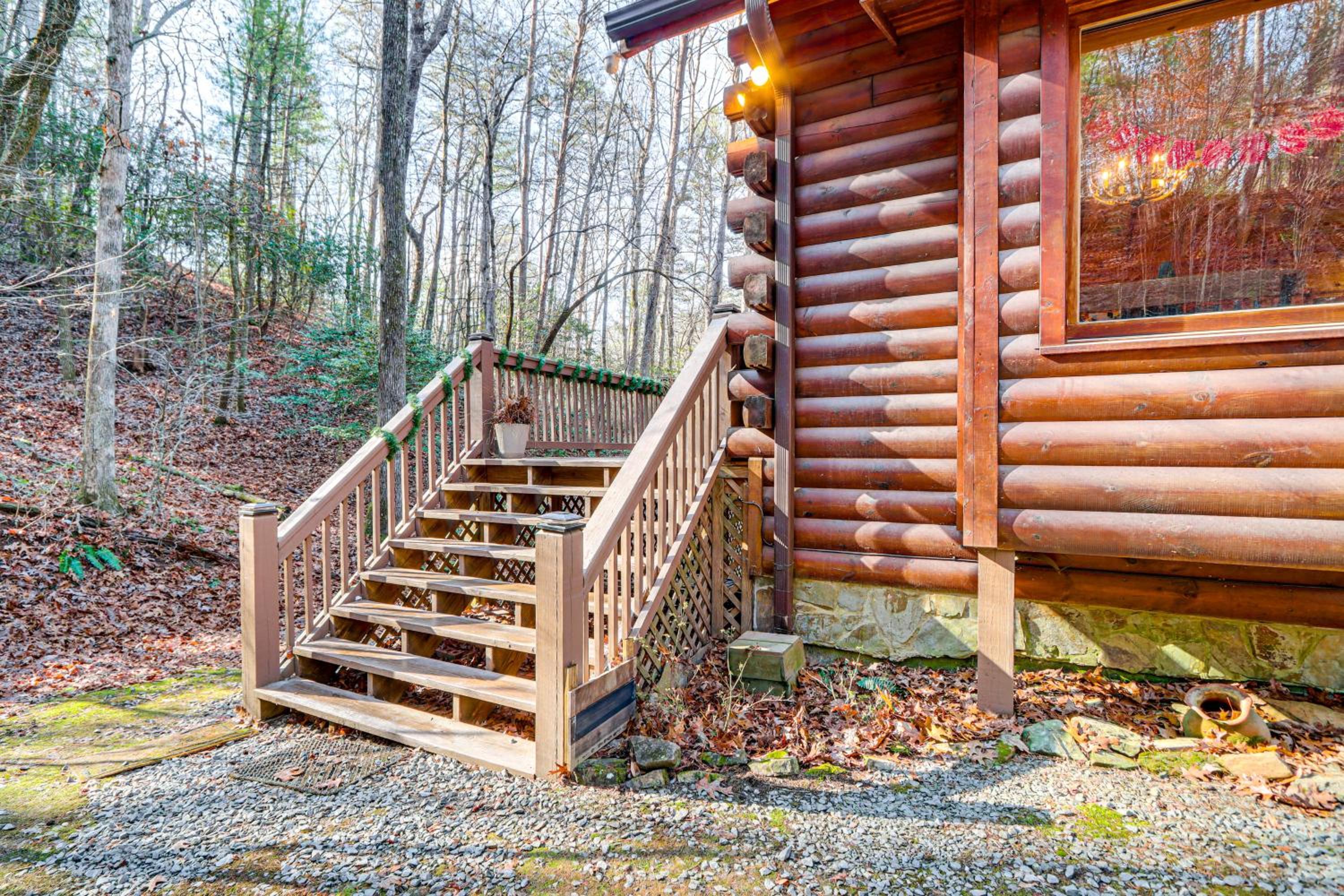Game Room and Hot Tub! Family Cabin in Blue Ridge