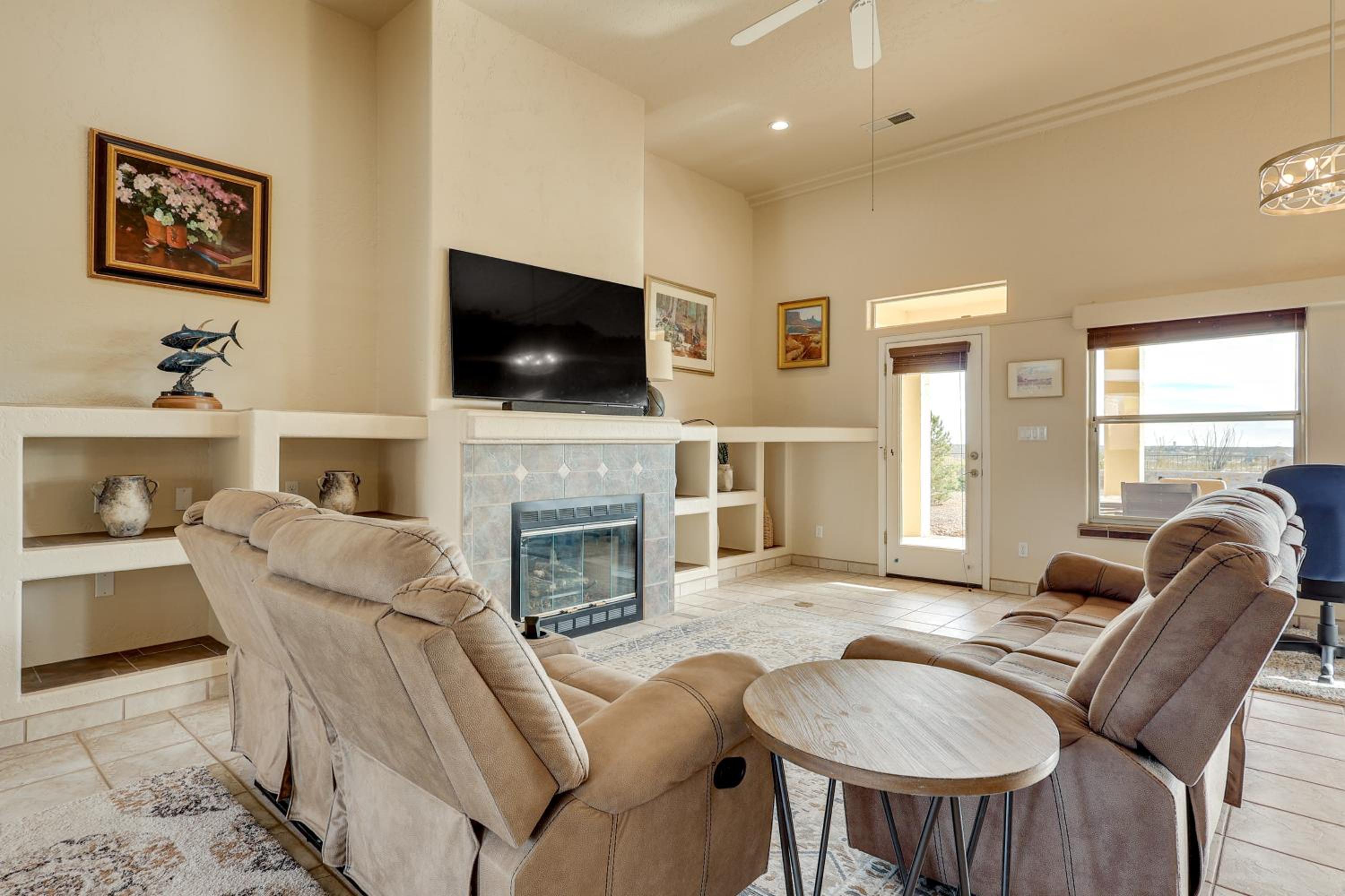Golf, Hike and Stargaze Quiet Home in Las Cruces