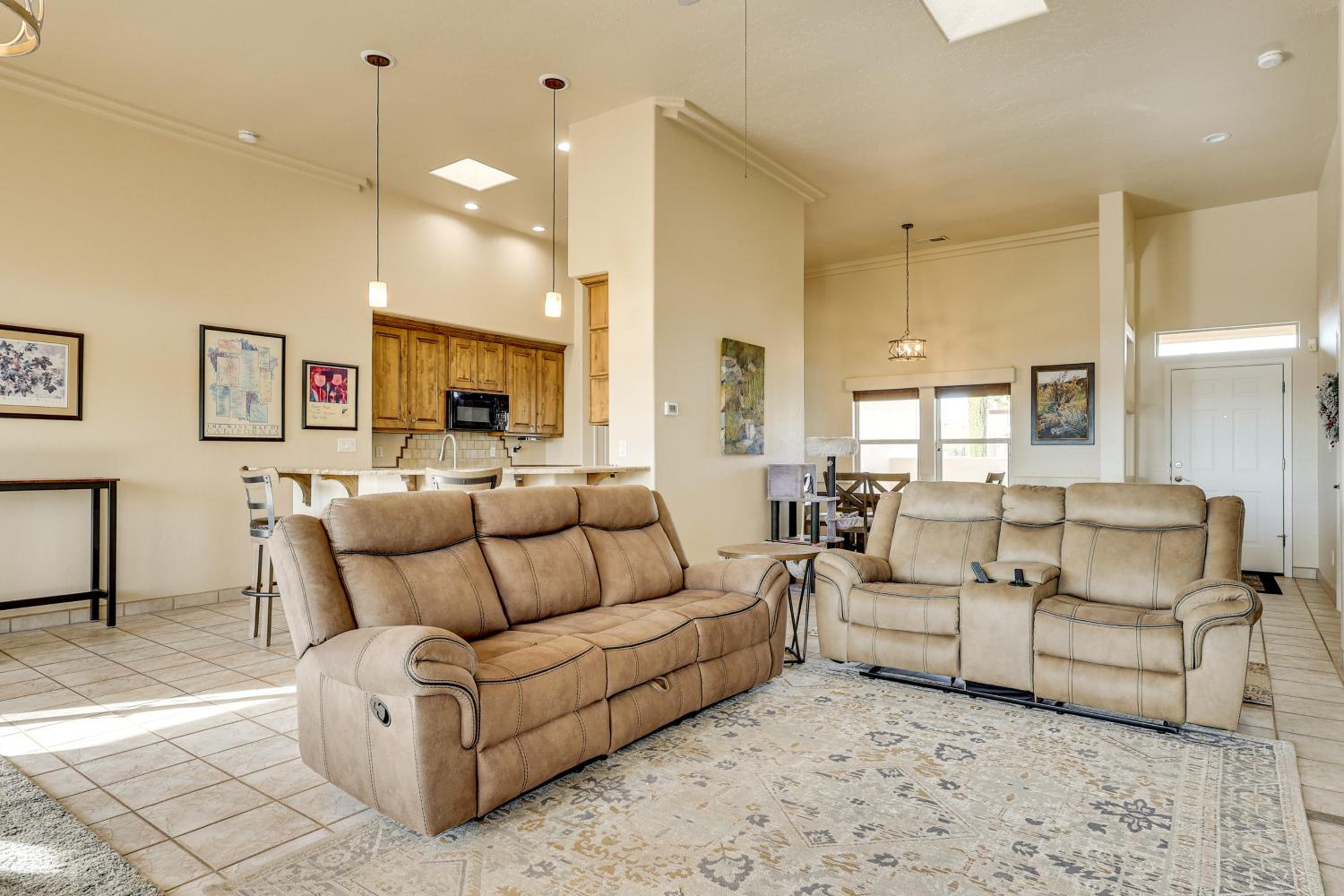 Golf, Hike and Stargaze Quiet Home in Las Cruces