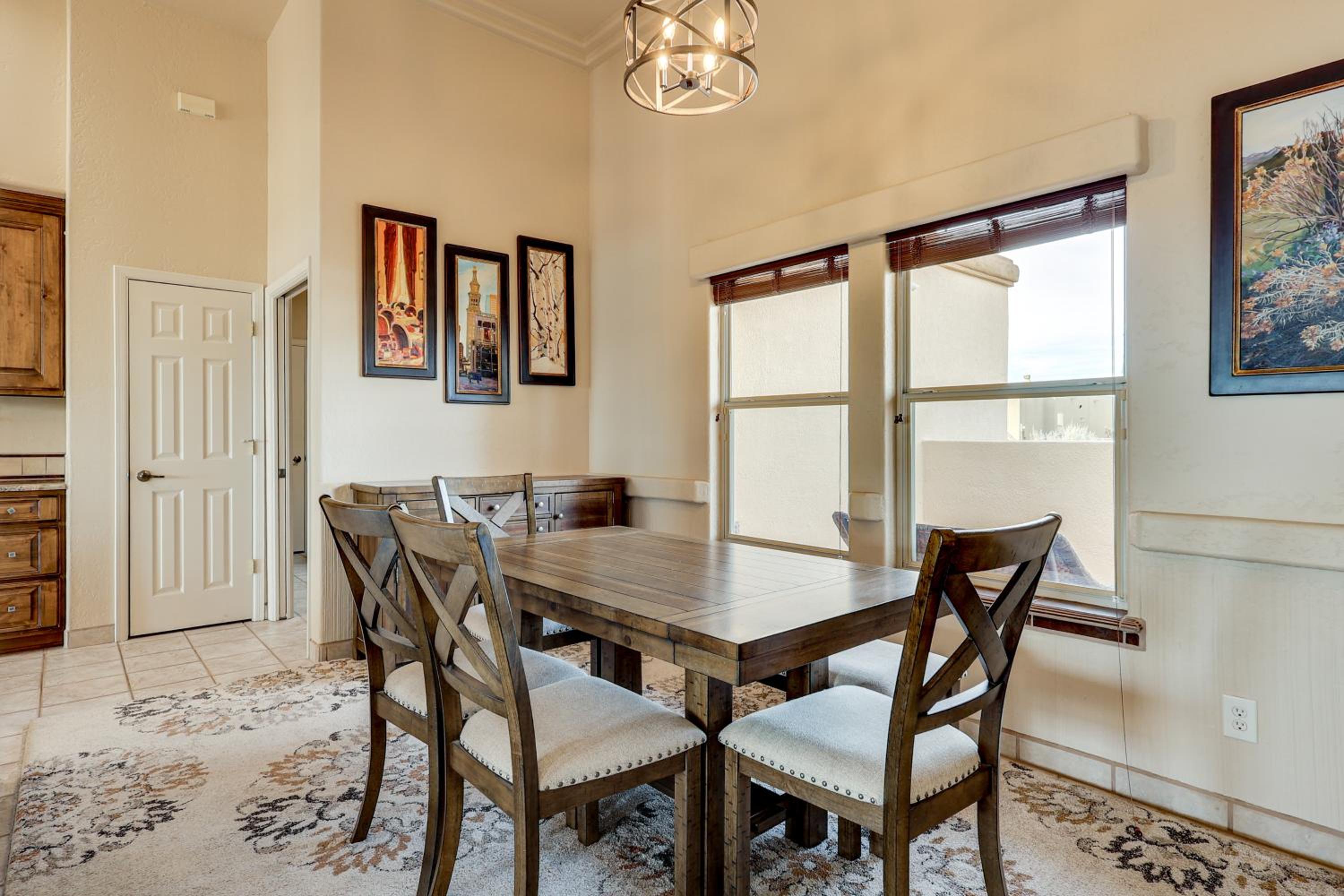 Golf, Hike and Stargaze Quiet Home in Las Cruces