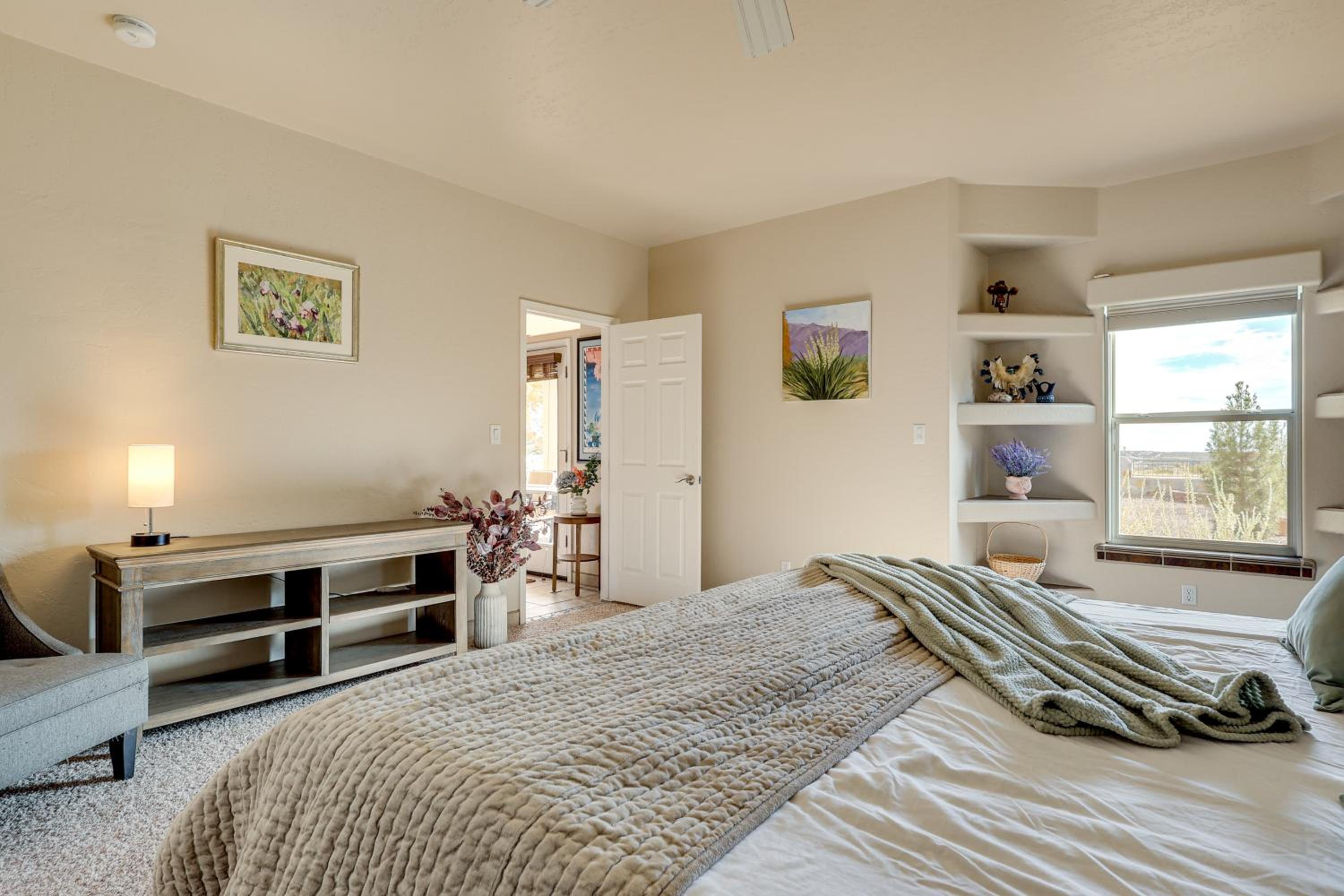 Golf, Hike and Stargaze Quiet Home in Las Cruces
