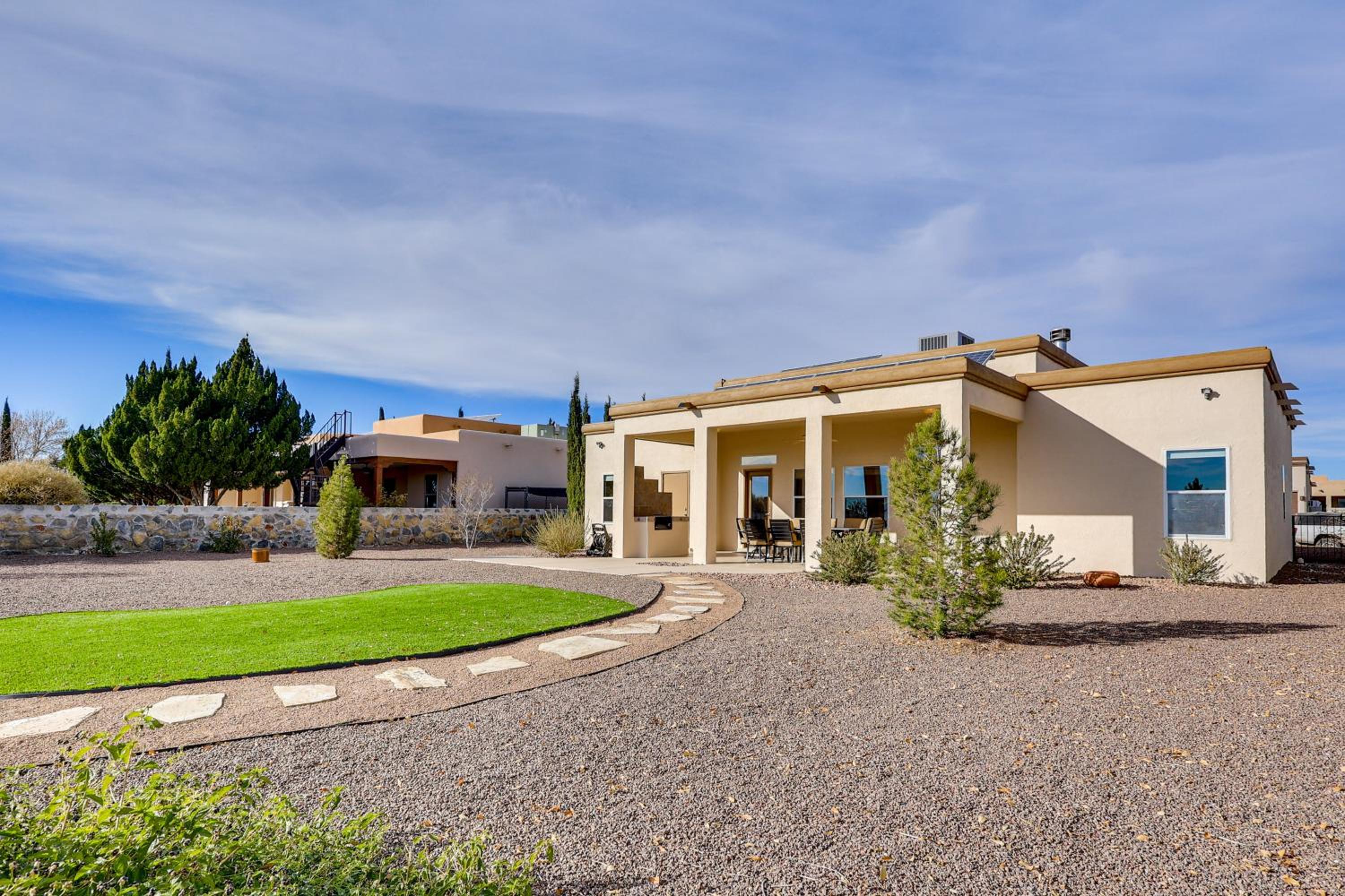 Golf, Hike and Stargaze Quiet Home in Las Cruces