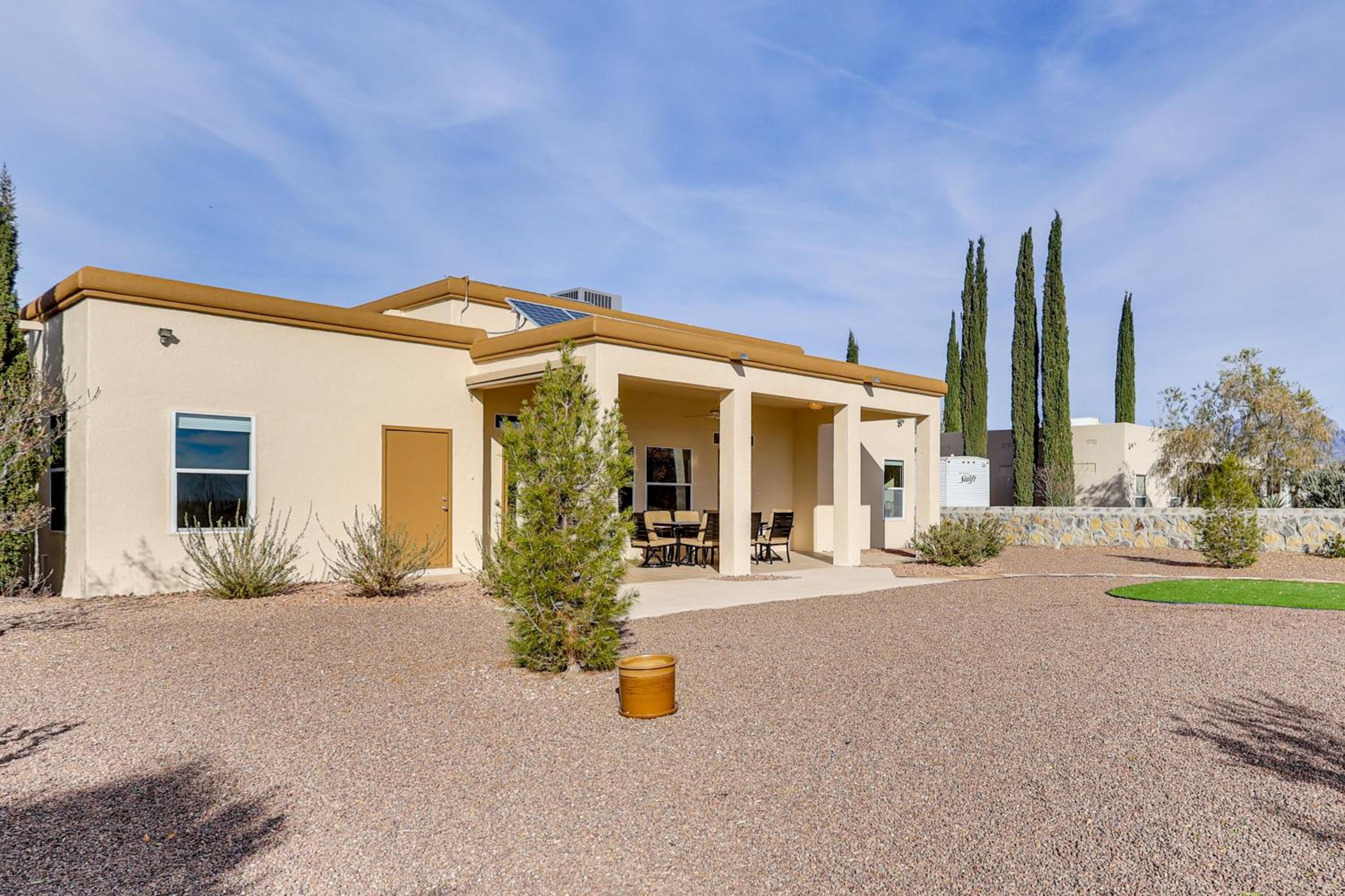 Golf, Hike and Stargaze Quiet Home in Las Cruces