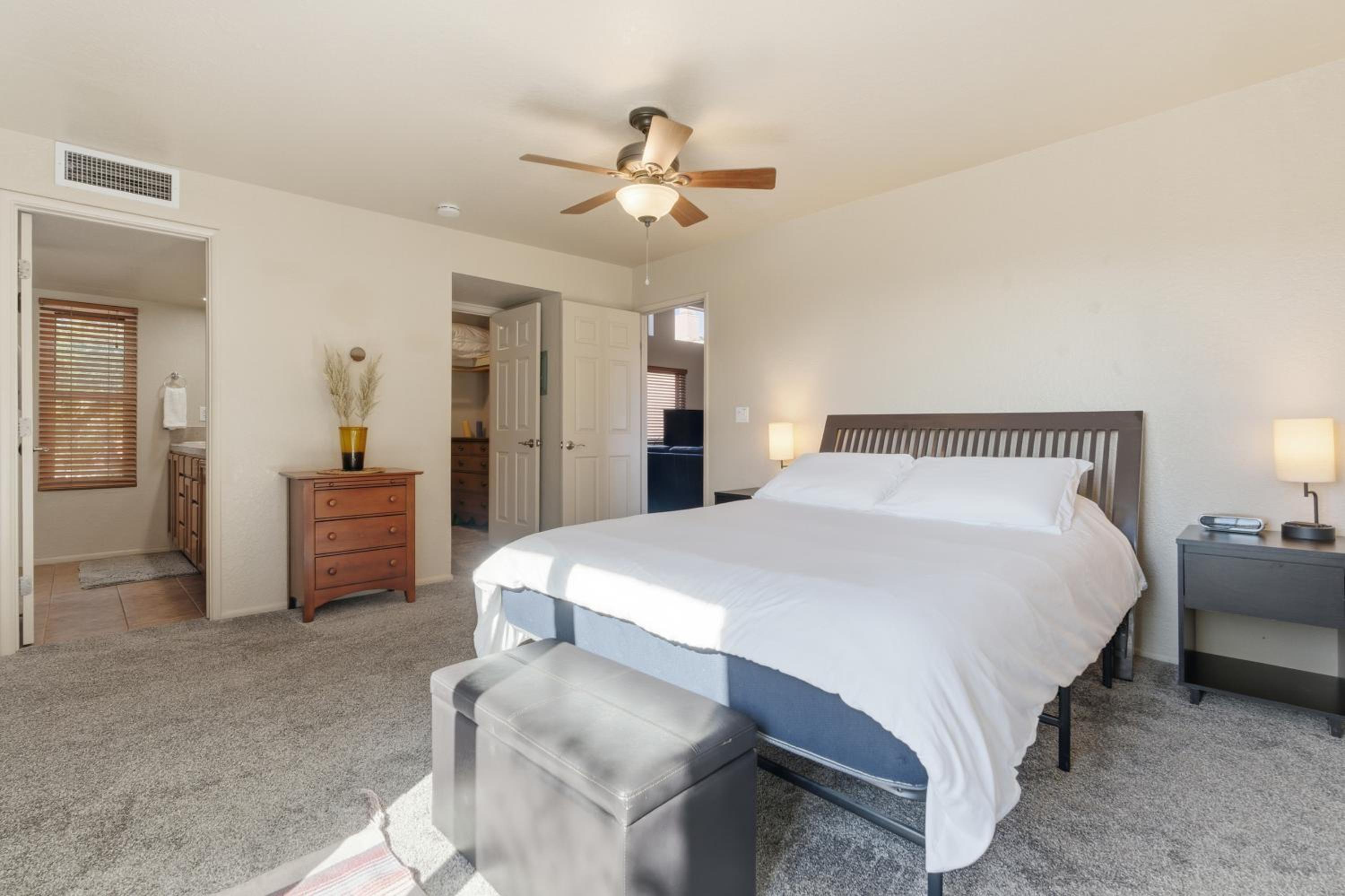 Saguaro Lodge, Luxury comfort in Tucson