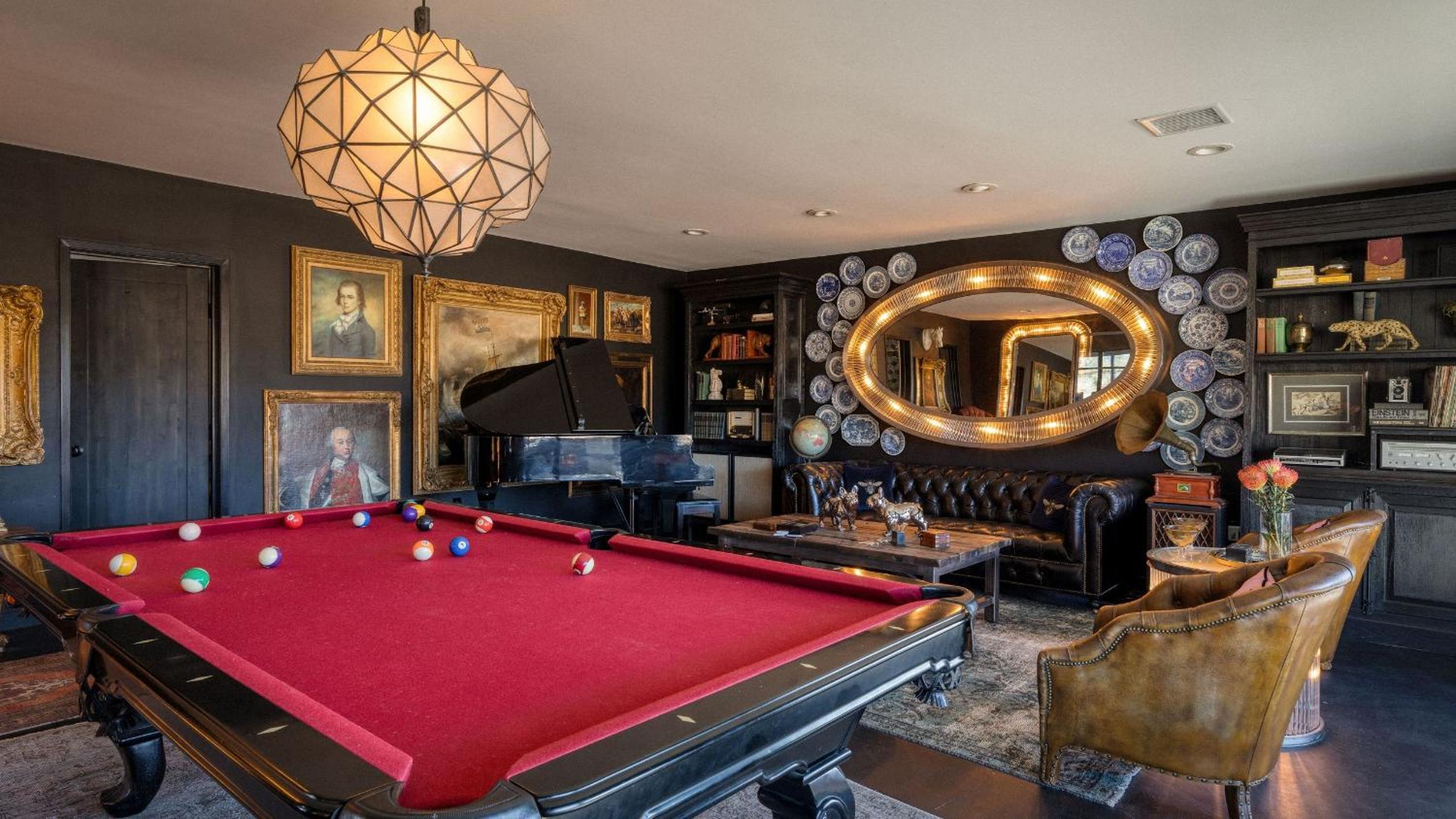 Iconic 6BR Desert Retreat w Pool Pickleball Fire Pit Joshua Tree Mansion by AvantStay