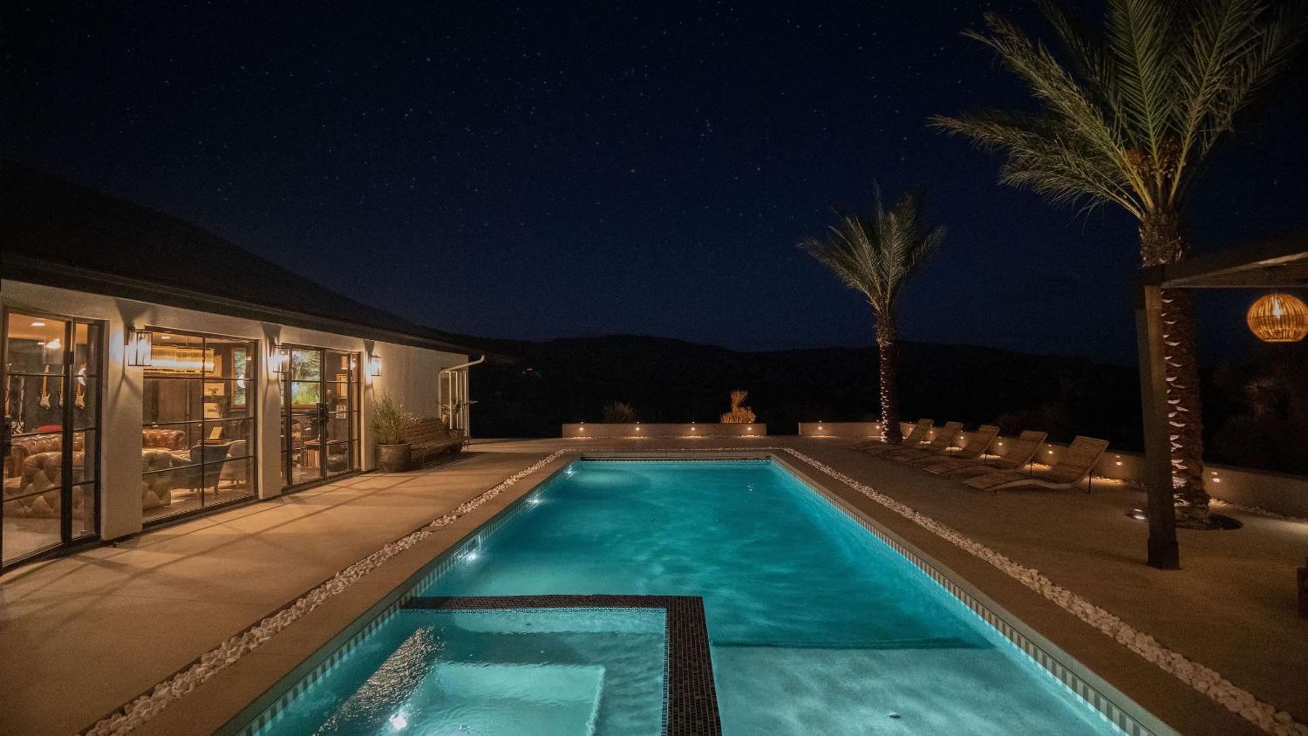 Iconic 6BR Desert Retreat w Pool Pickleball Fire Pit Joshua Tree Mansion by AvantStay