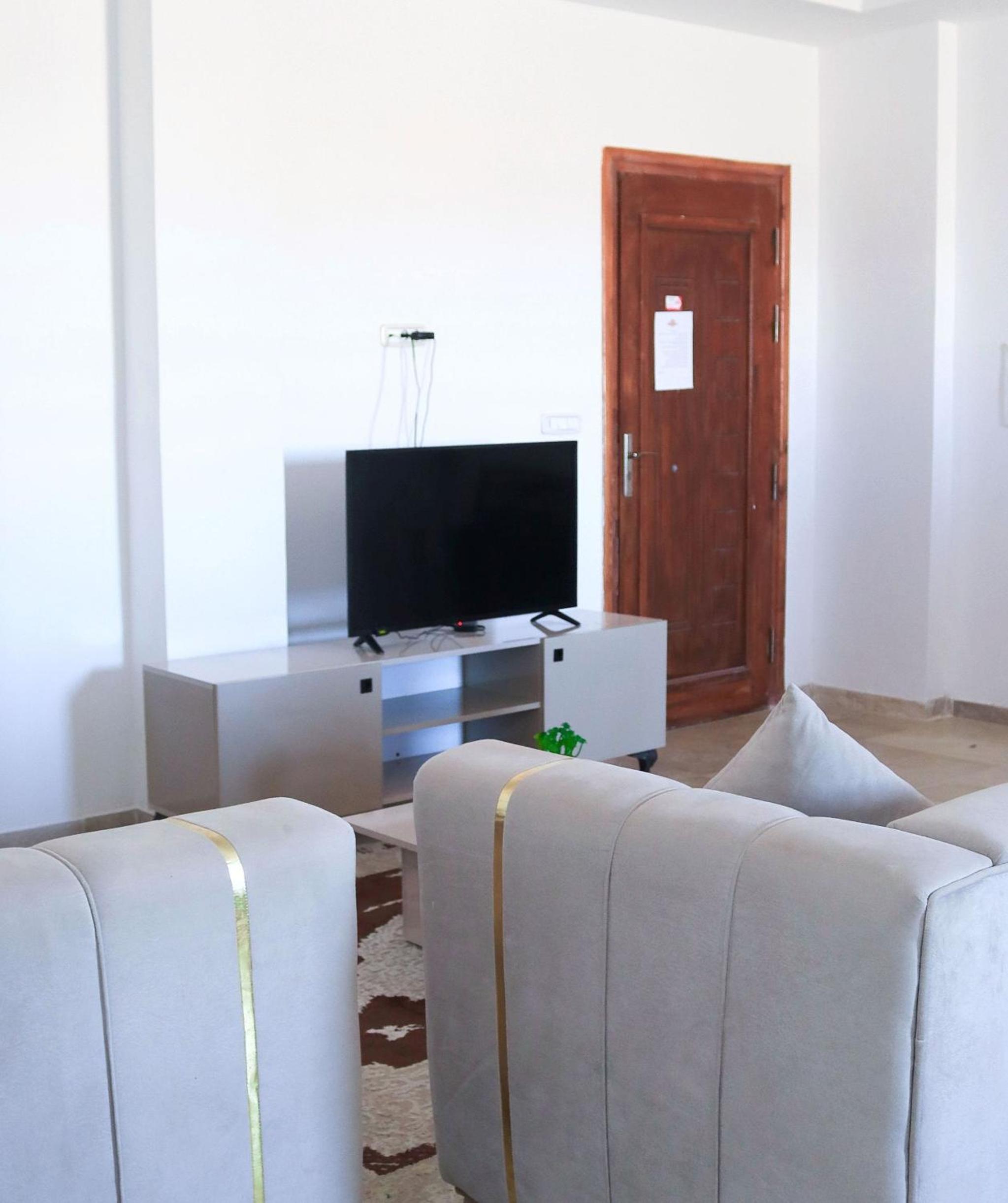 Elegant 2-Bedroom Apartment in the Heart of Sidi Bouzid , Essafir Residence