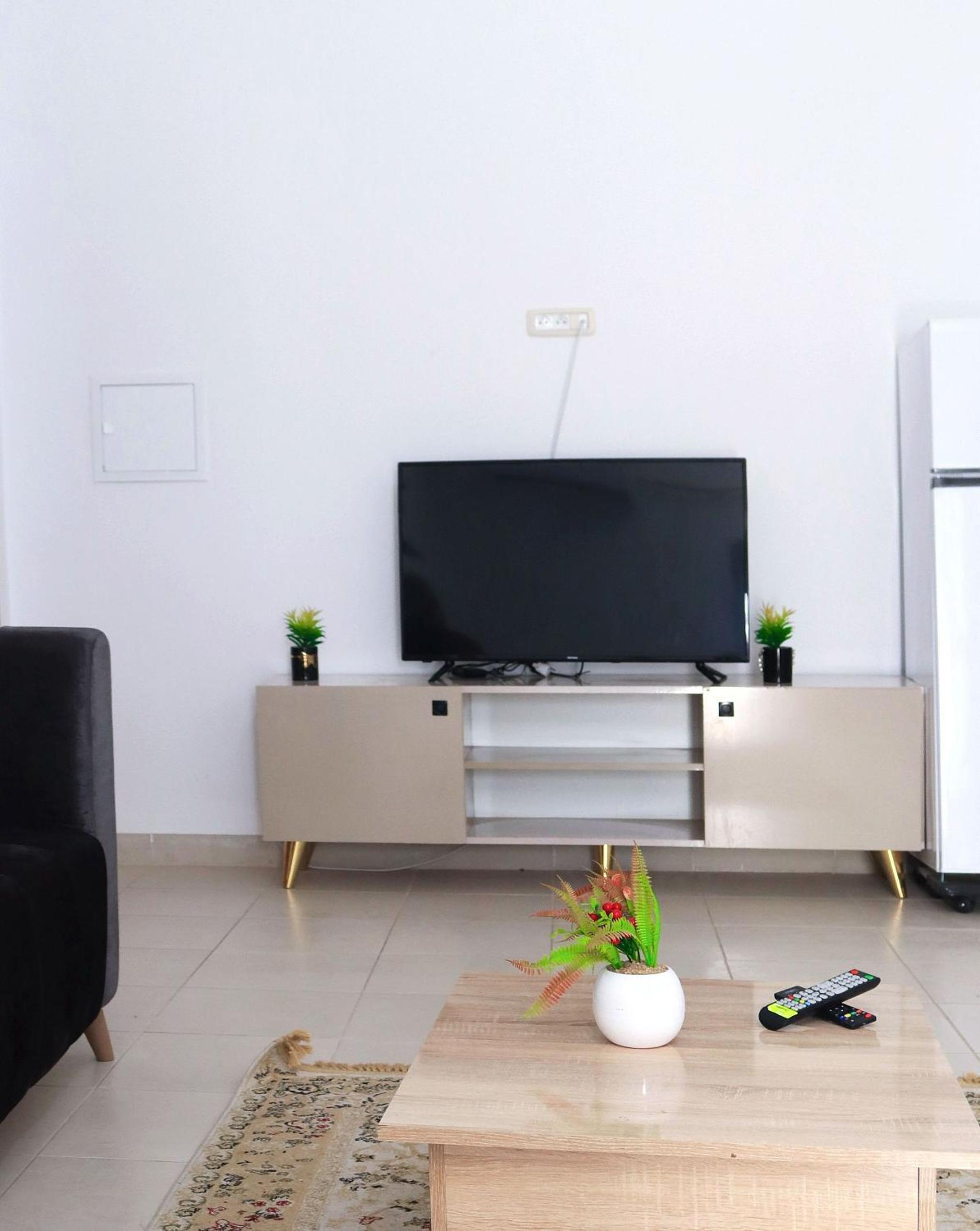 Elegant 2-Bedroom Apartment in the Heart of Sidi Bouzid , Essafir Residence