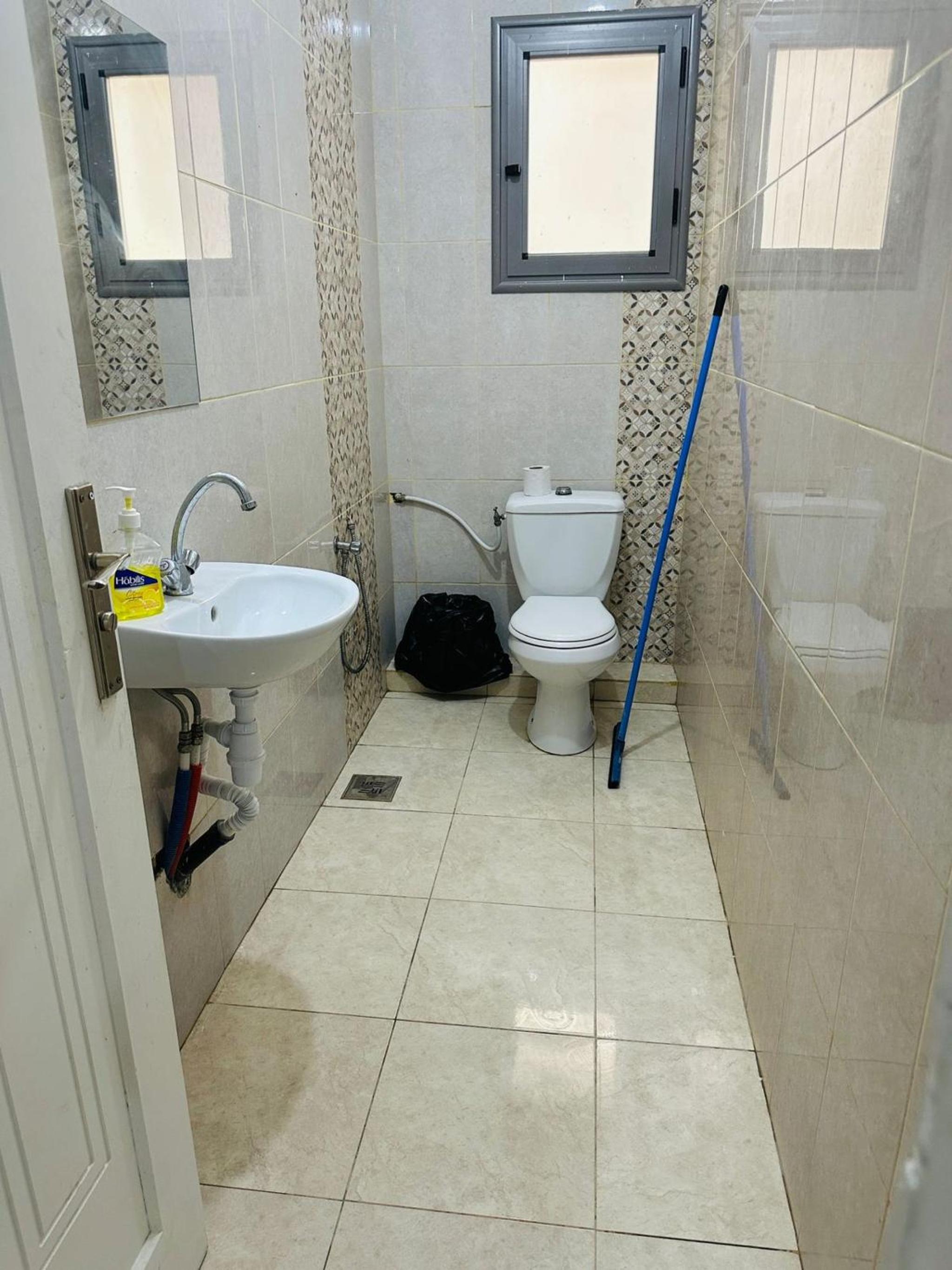 Elegant 2-Bedroom Apartment in the Heart of Sidi Bouzid , Essafir Residence