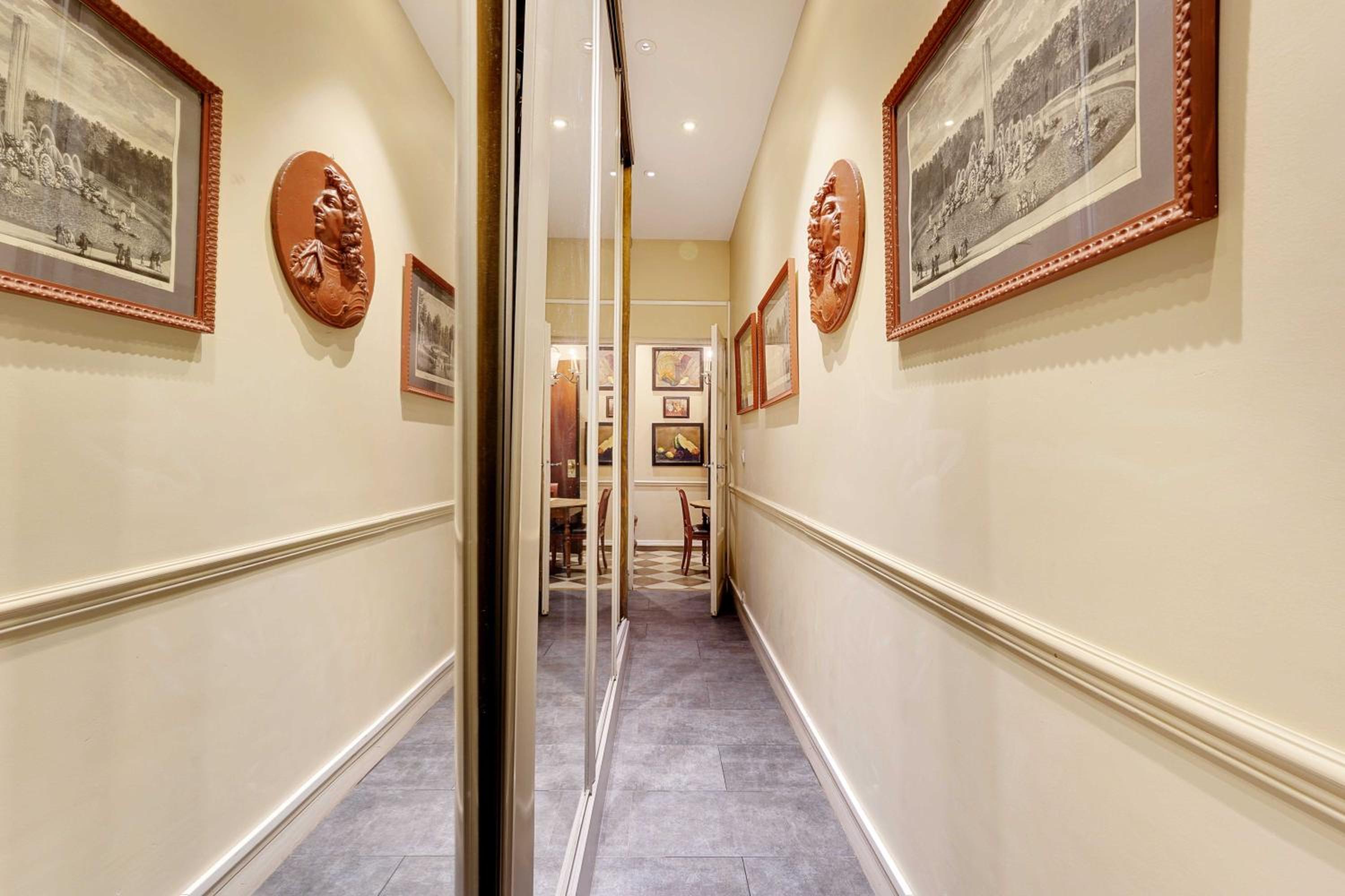 Historic elegance in the heart of the Marais - 6P 2BDR