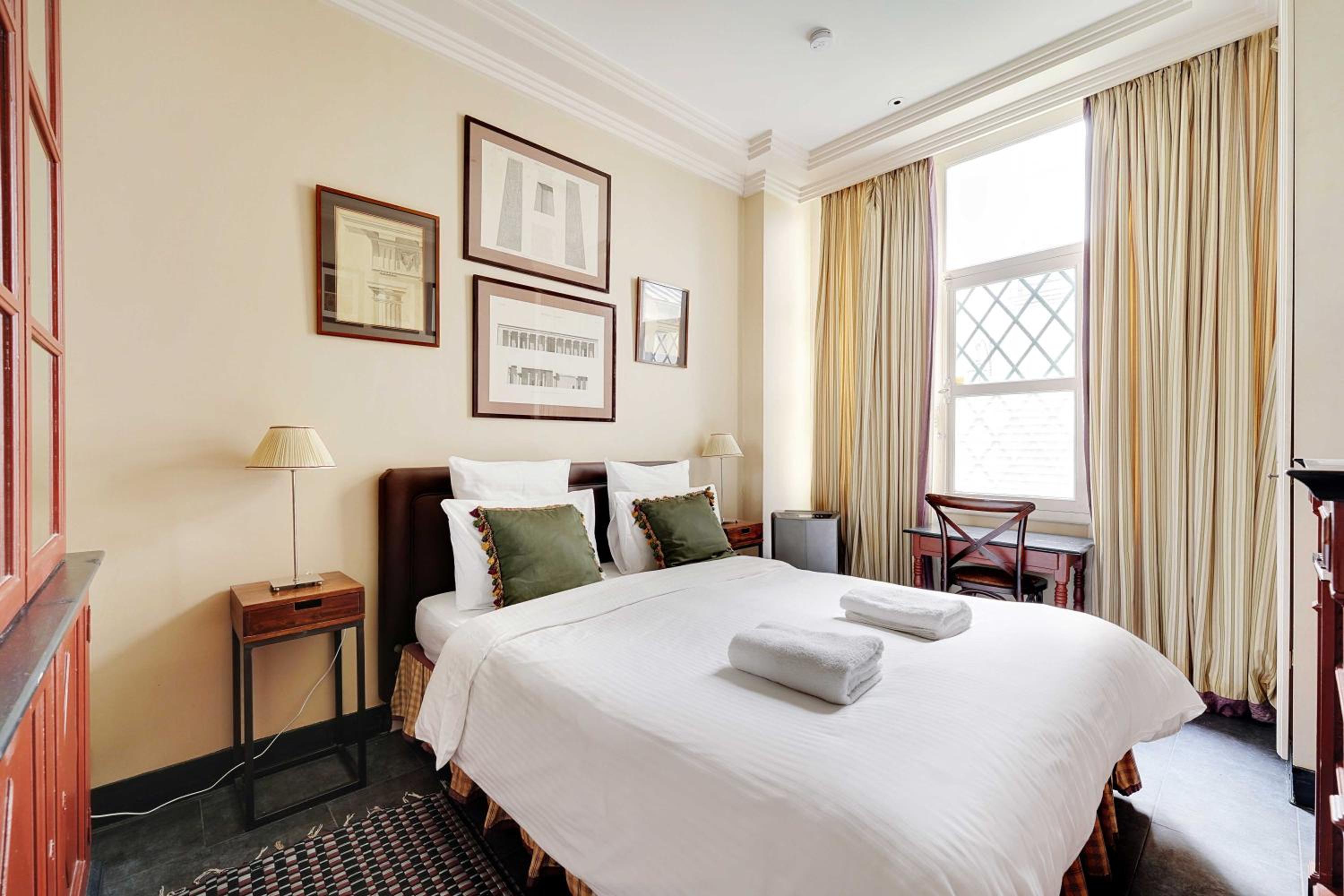 Historic elegance in the heart of the Marais - 6P 2BDR