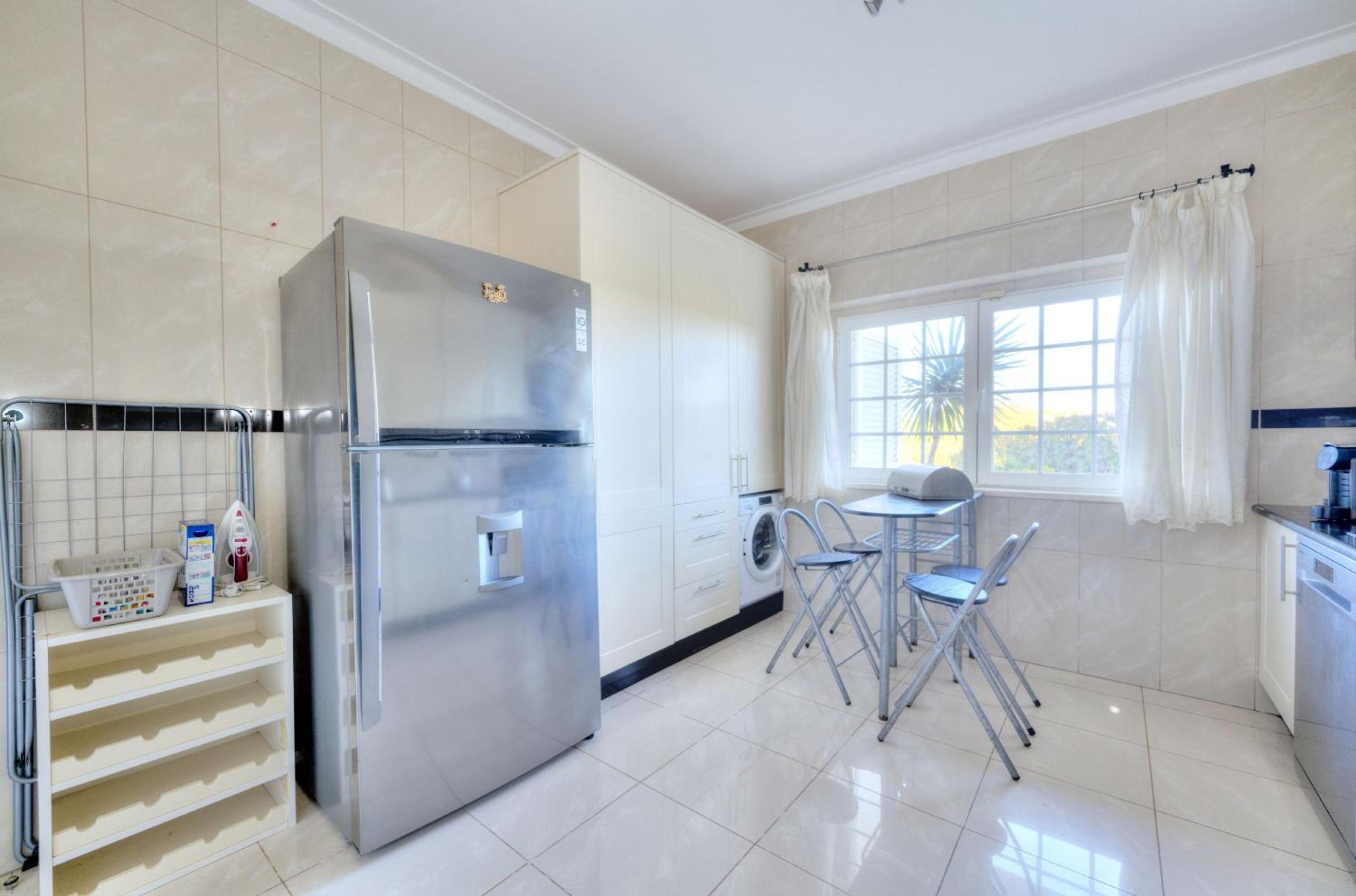 Praia da Marinha Apartment
