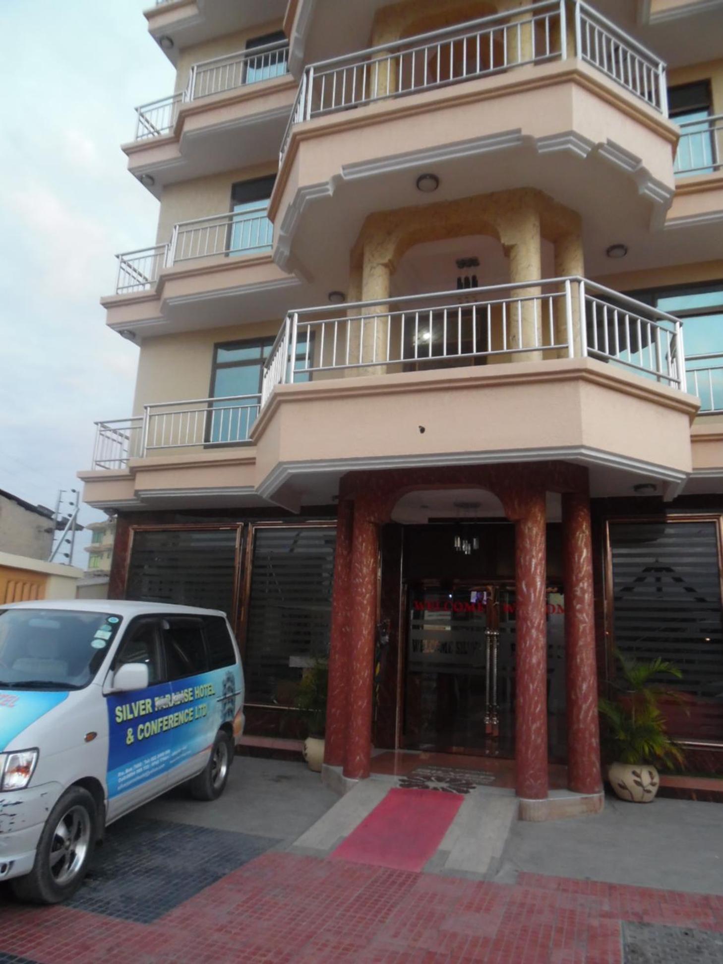 Silver Paradise Hotel