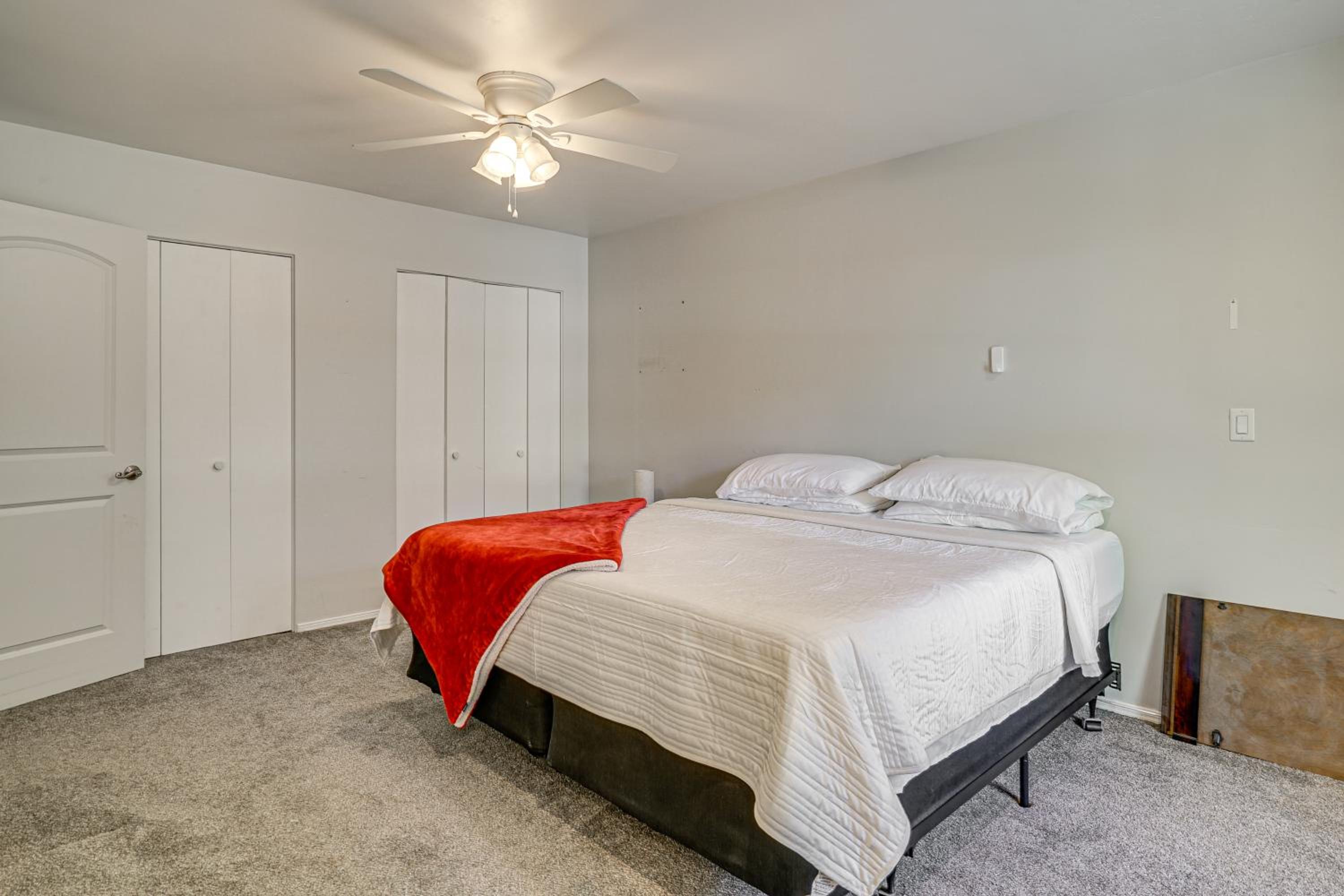 1 Mi to NMSU! Las Cruces Home with Pet-Friendly Yard