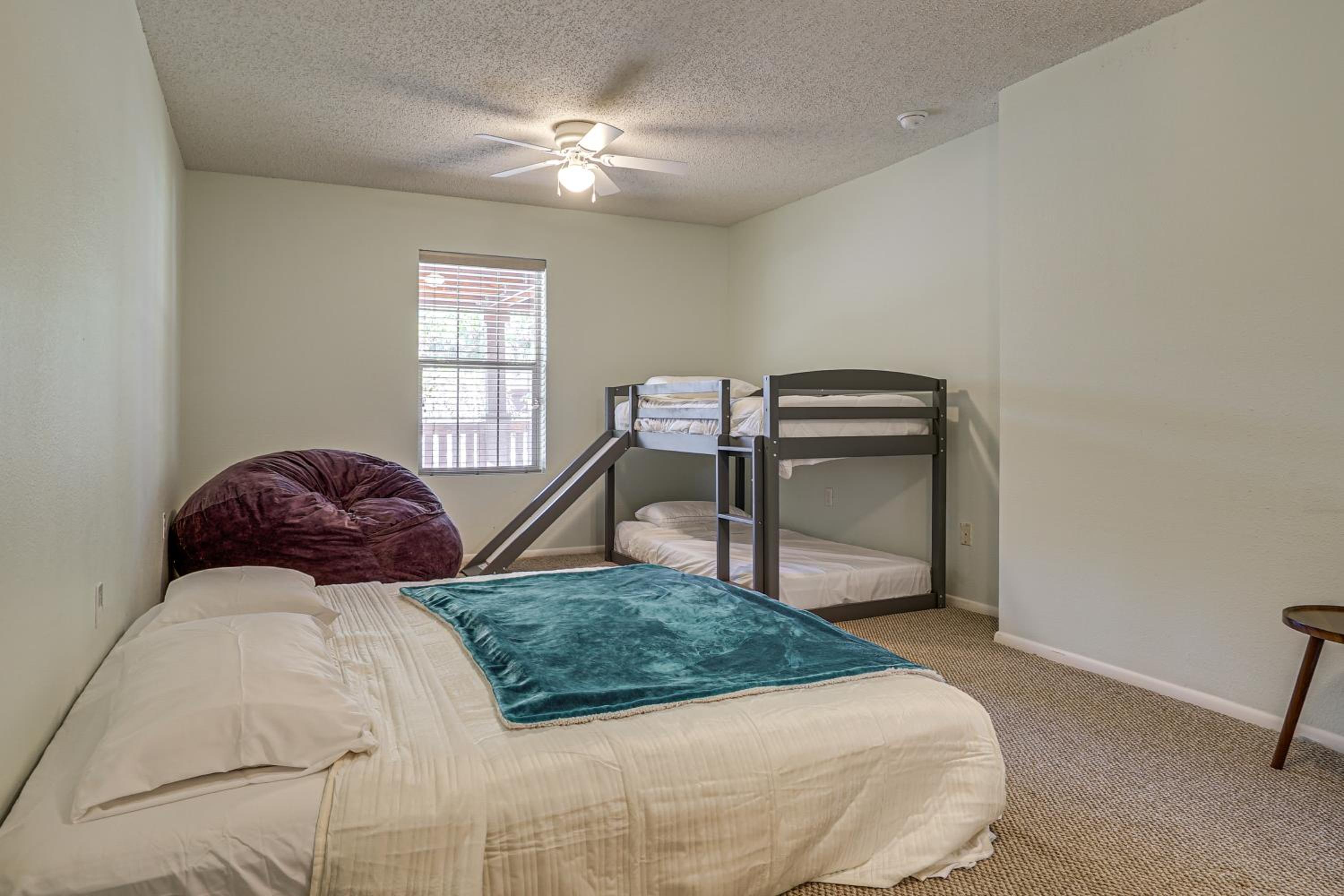 1 Mi to NMSU! Las Cruces Home with Pet-Friendly Yard