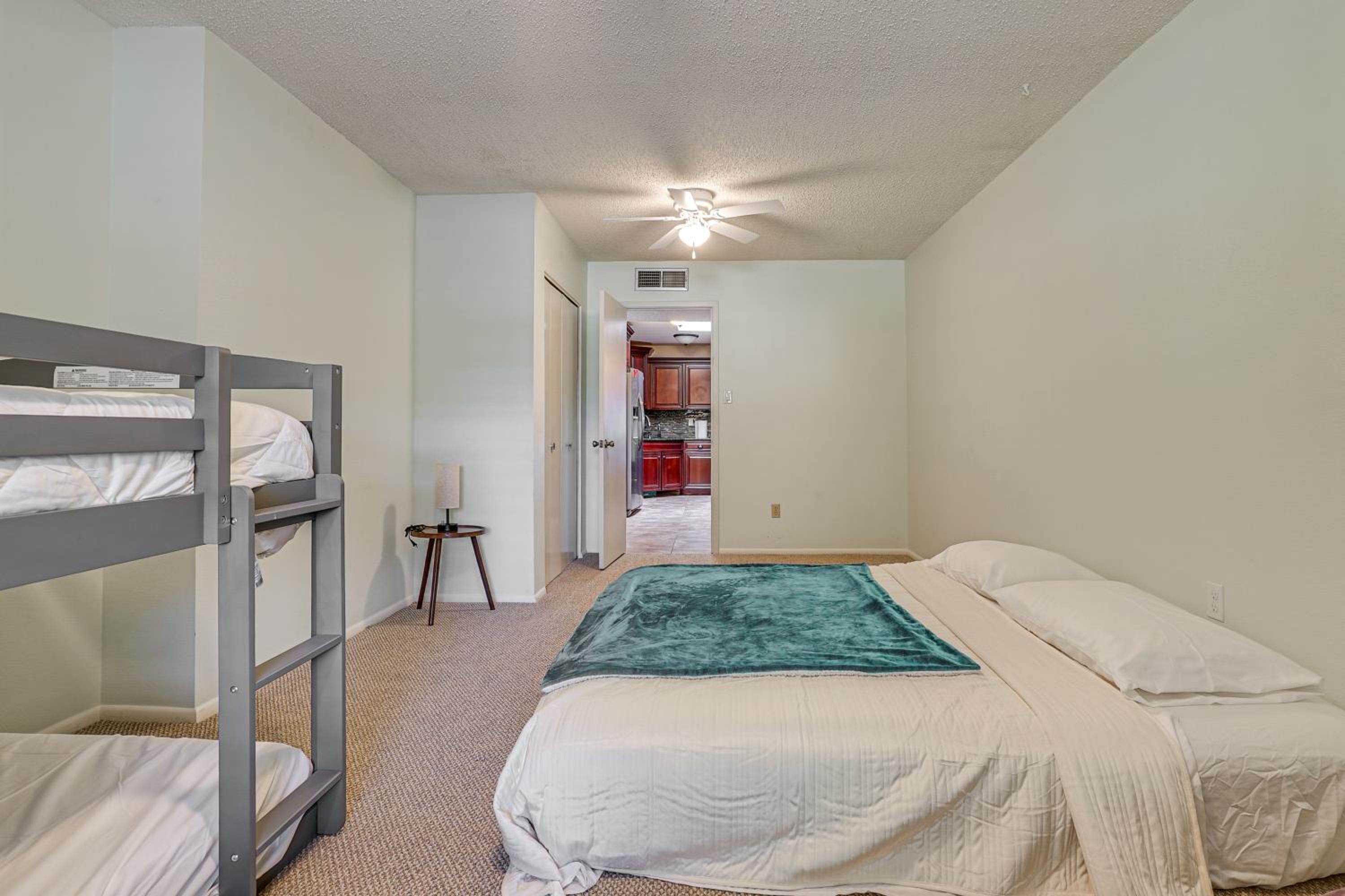 1 Mi to NMSU! Las Cruces Home with Pet-Friendly Yard
