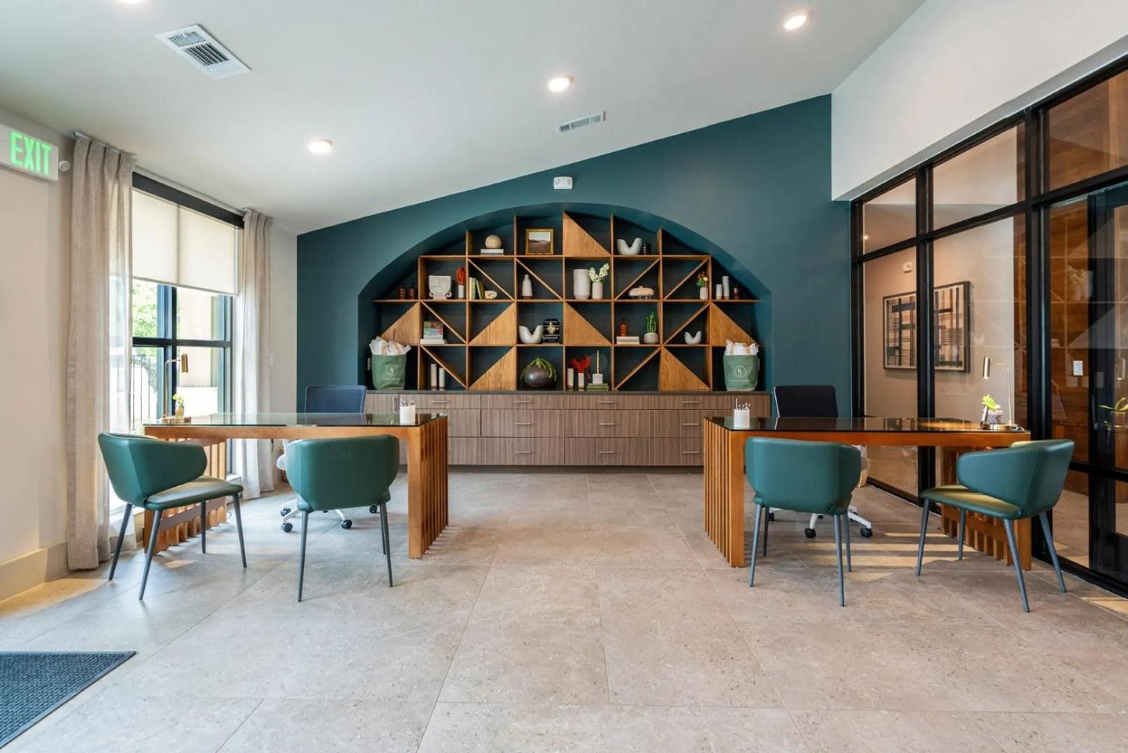 Landing Modern 1BD Gym Pool