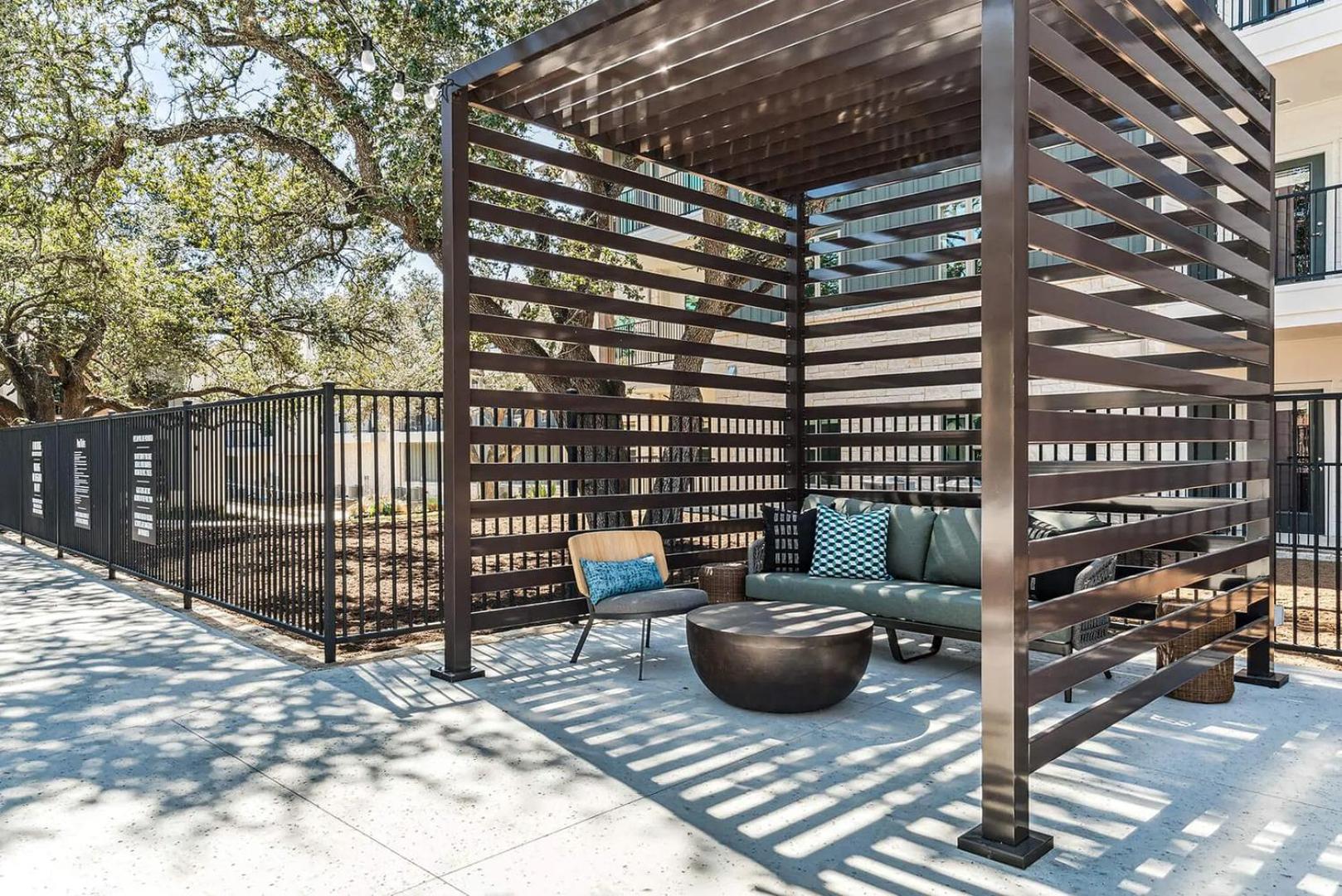 Landing Modern 1BD Gym Pool