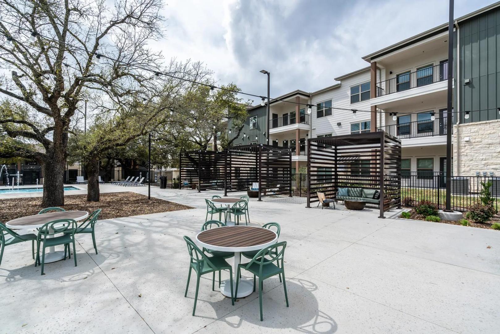 Landing Modern 1BD Gym Pool