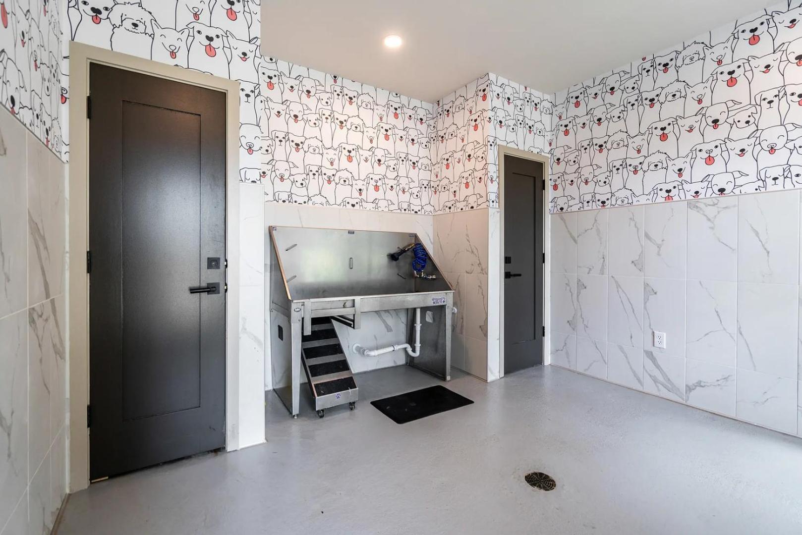 Landing Modern 1BD Gym Pool