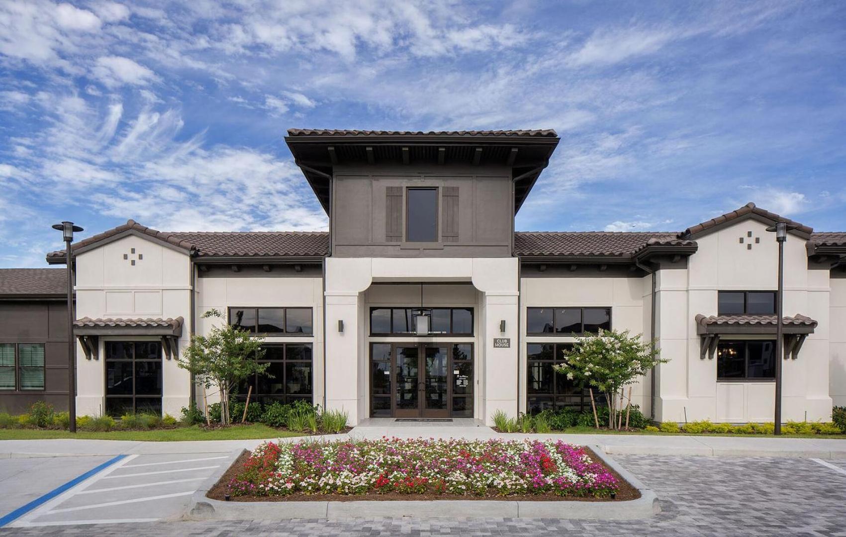 Landing Modern 1BD Clubhouse Pool