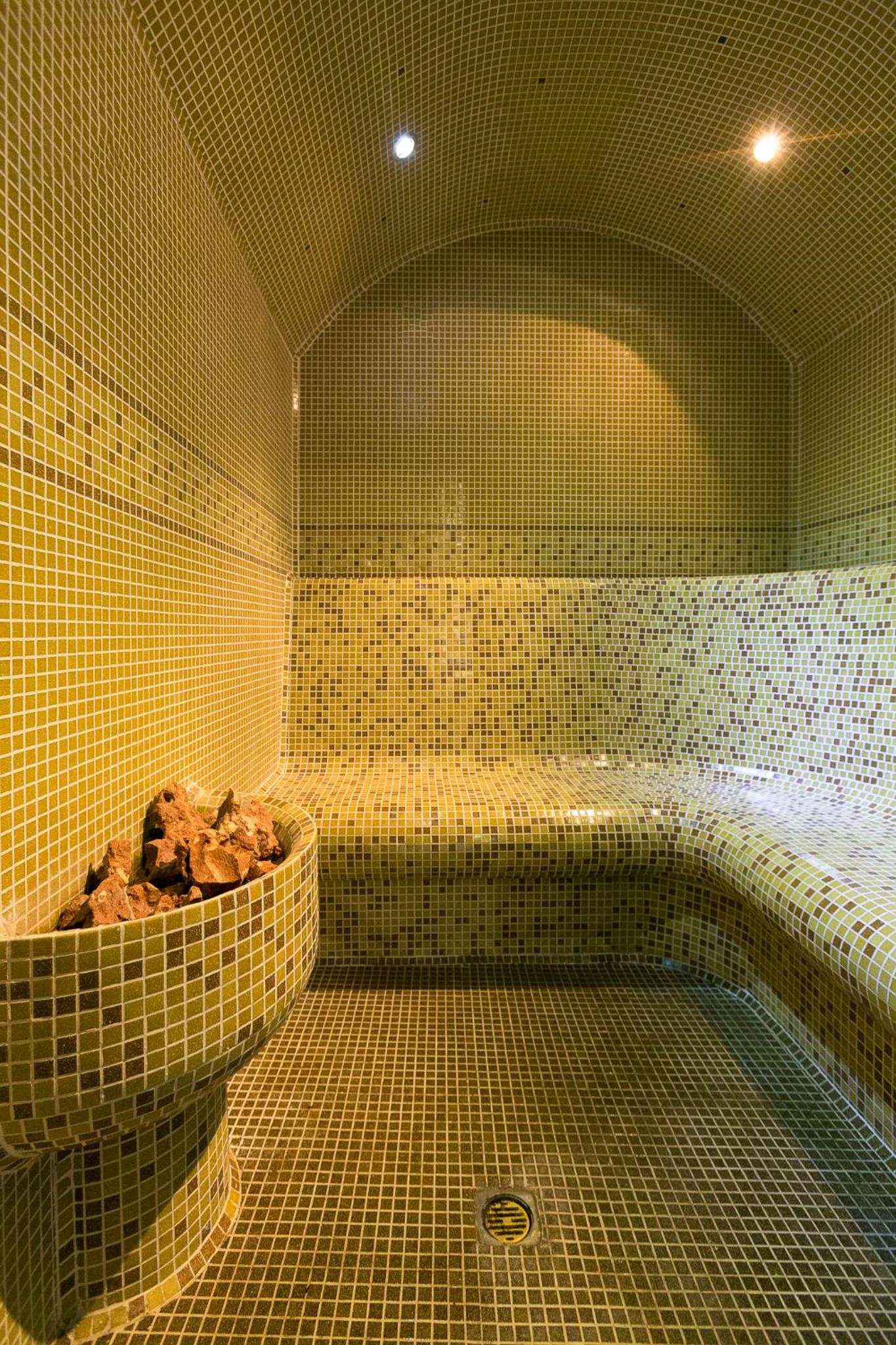 Romantica Forest Guest House