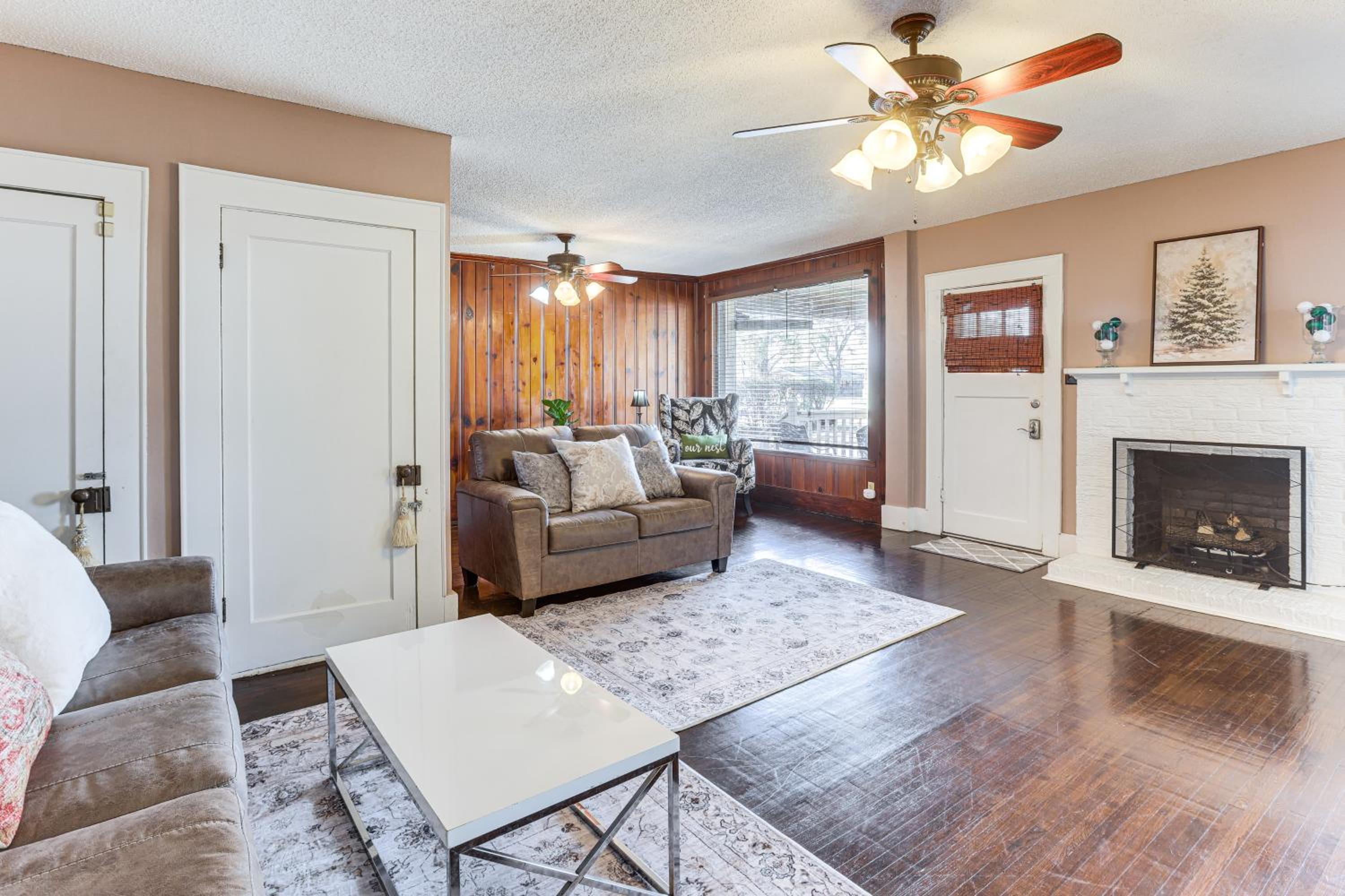 2 Mi to UA! Family-Friendly Getaway with Patio