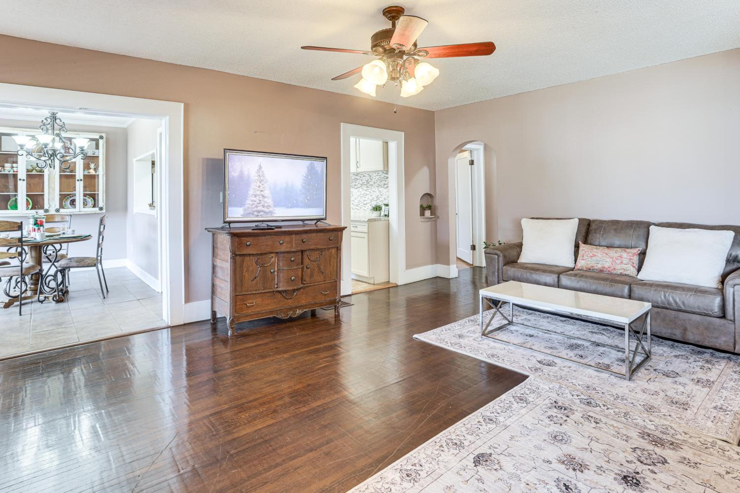 2 Mi to UA! Family-Friendly Getaway with Patio