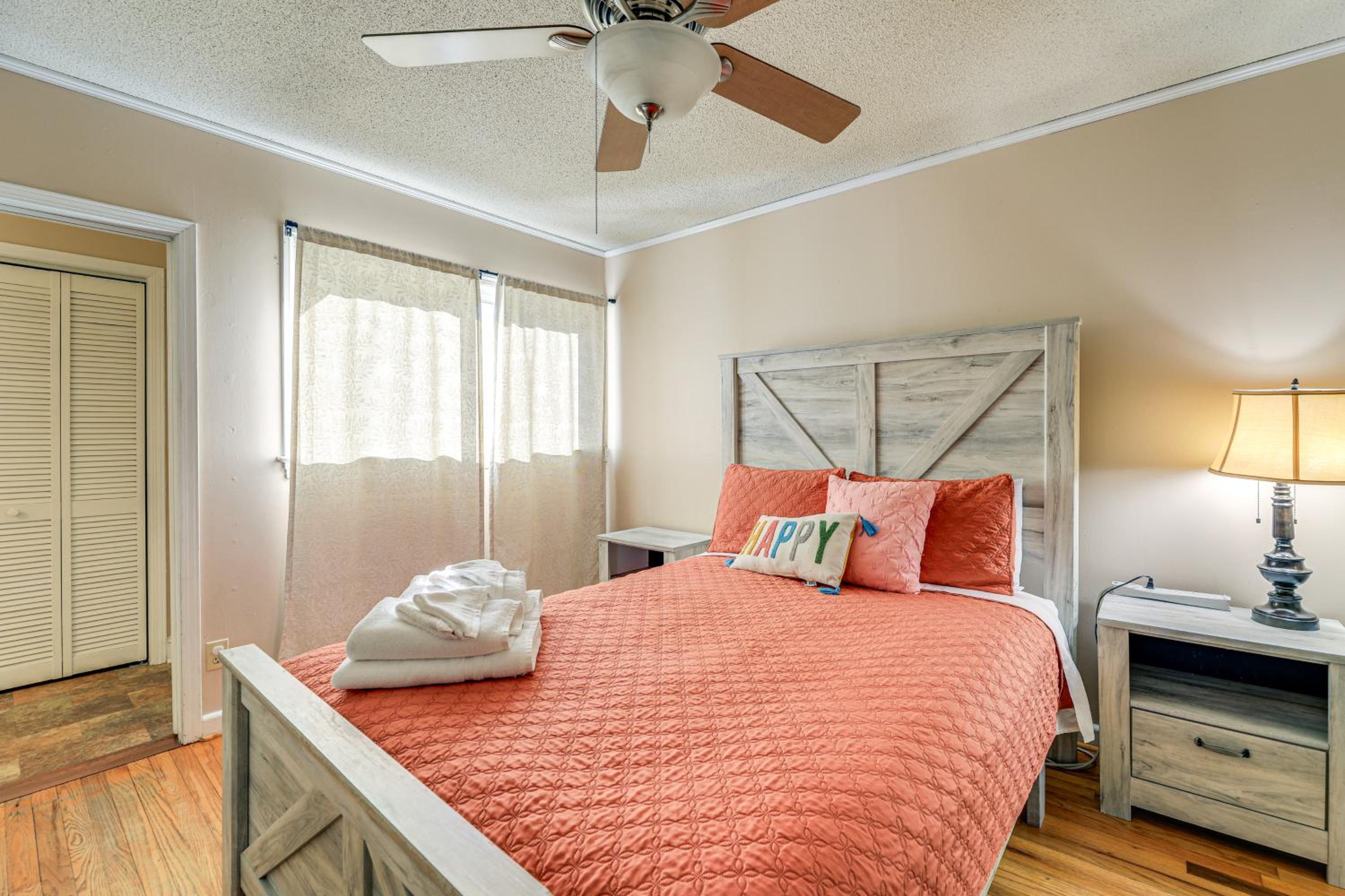 7 Mi to Neuse River! Family Home with Poolside Oasis