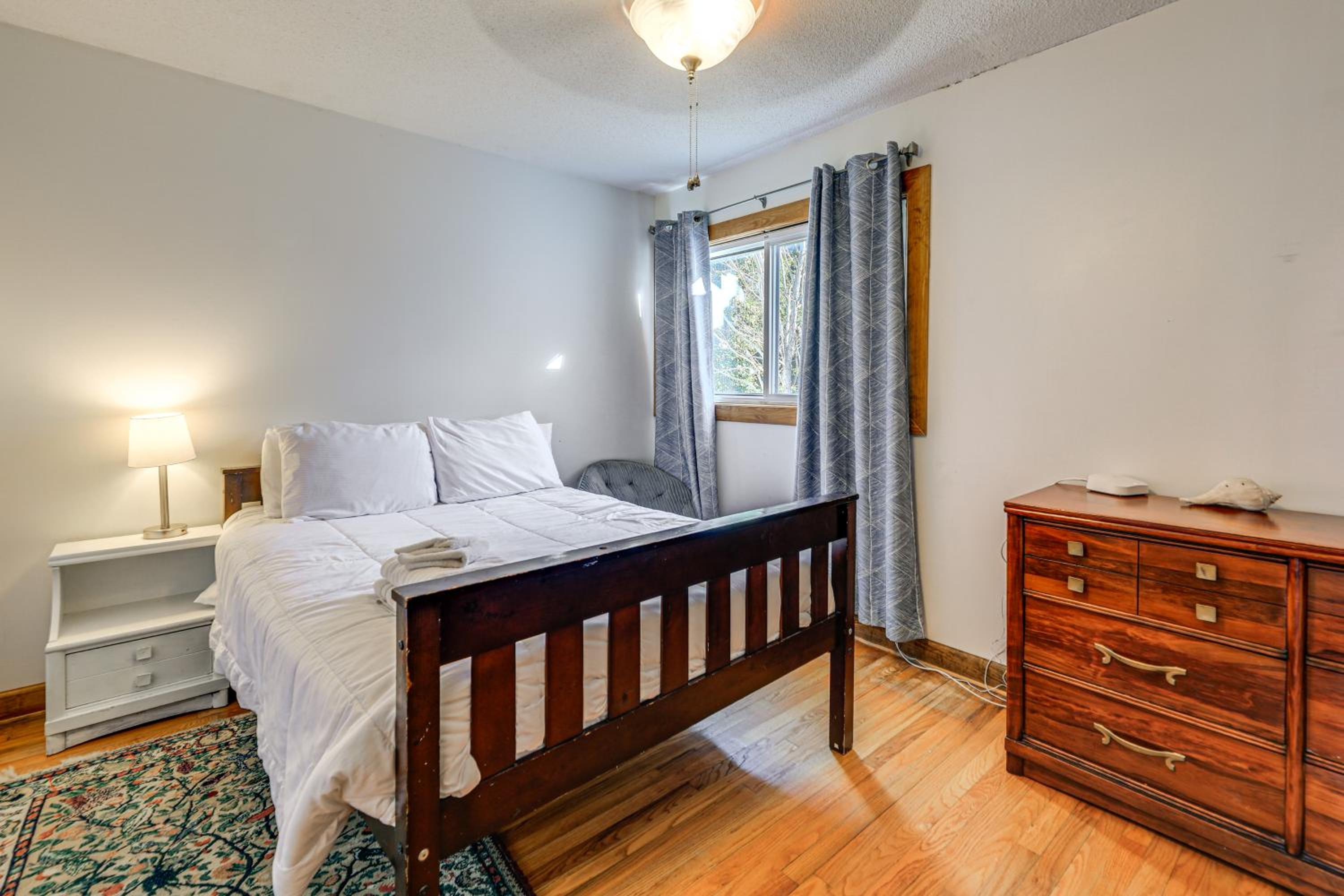 7 Mi to Neuse River! Family Home with Poolside Oasis