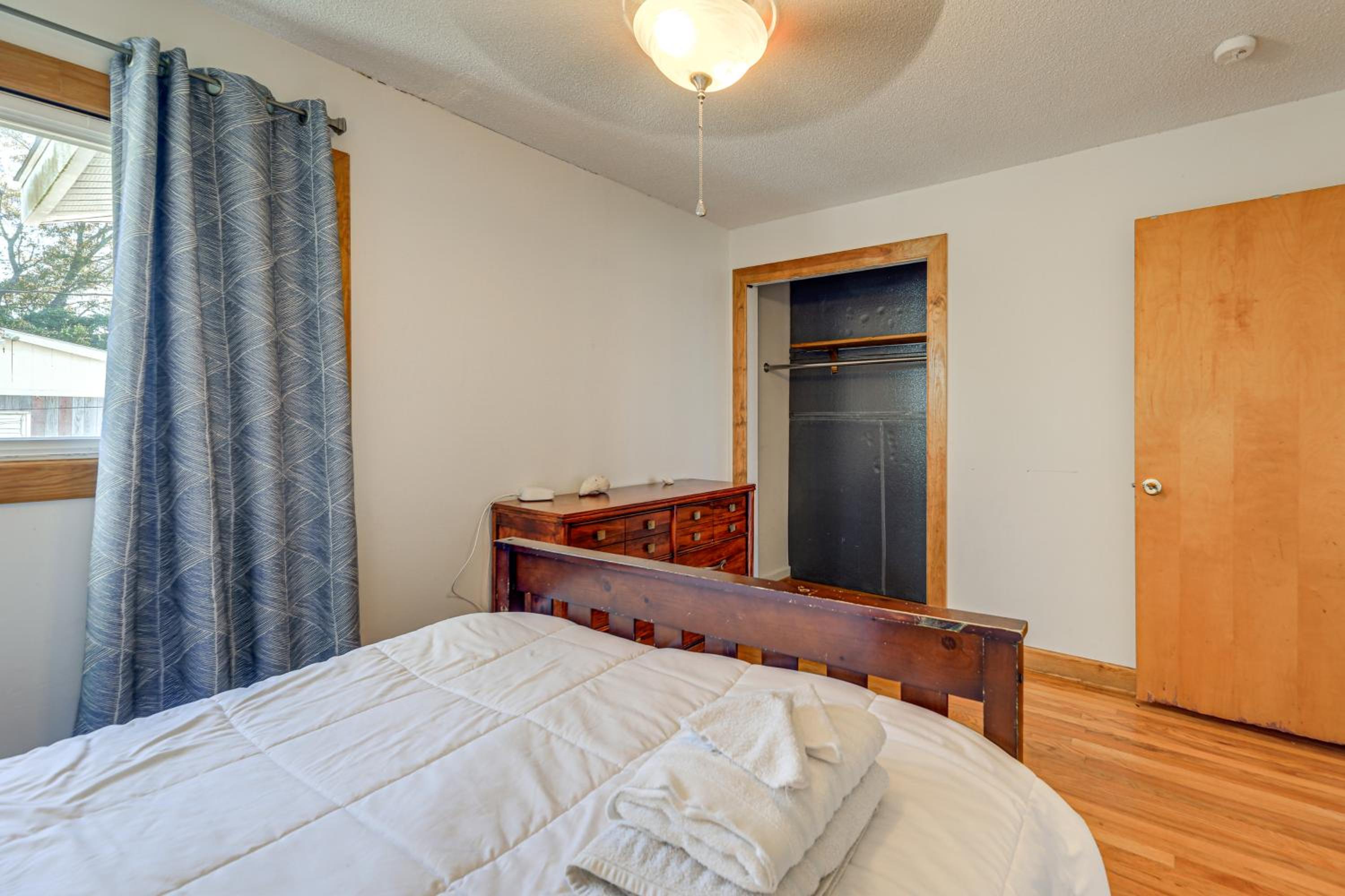 7 Mi to Neuse River! Family Home with Poolside Oasis