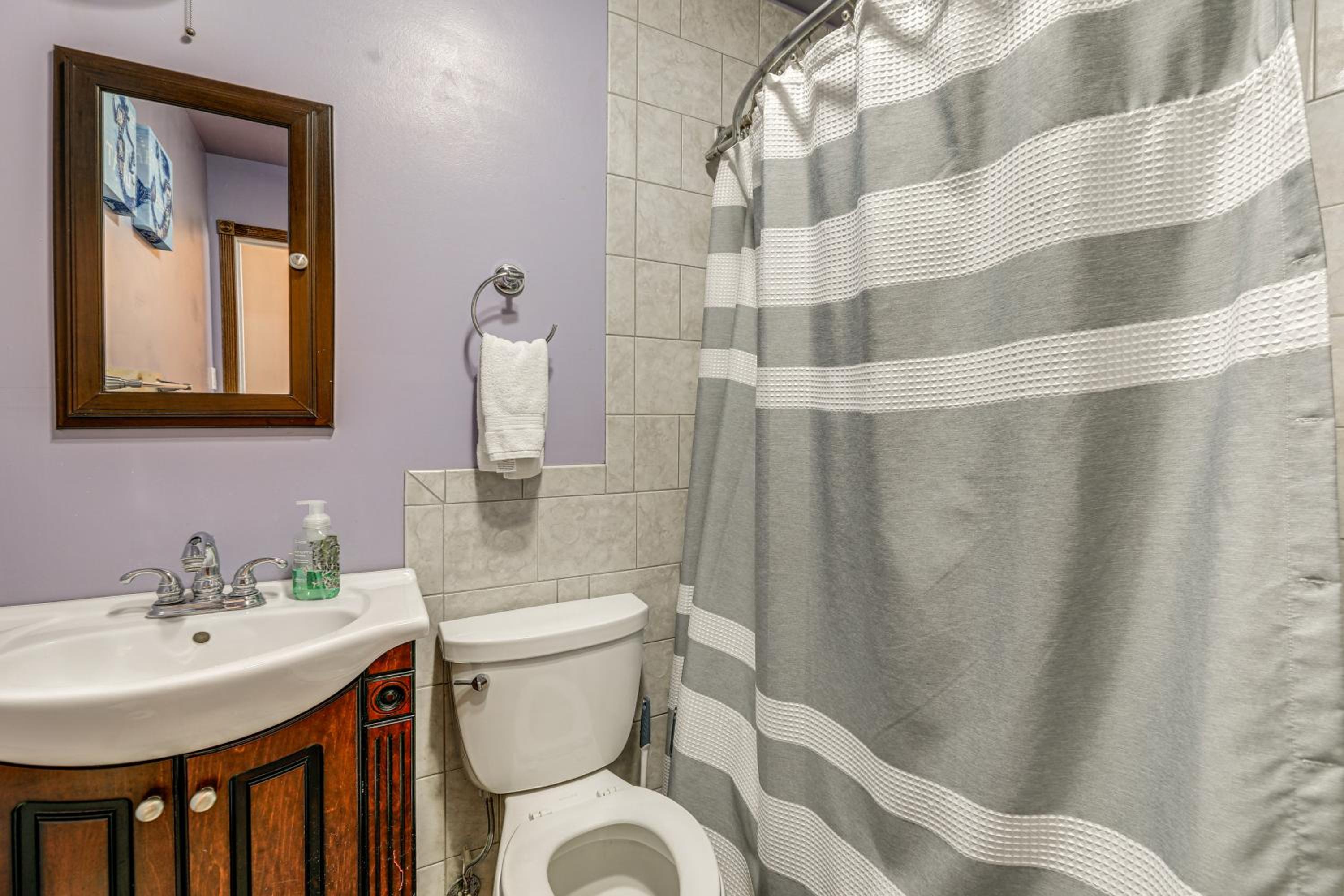 7 Mi to Neuse River! Family Home with Poolside Oasis