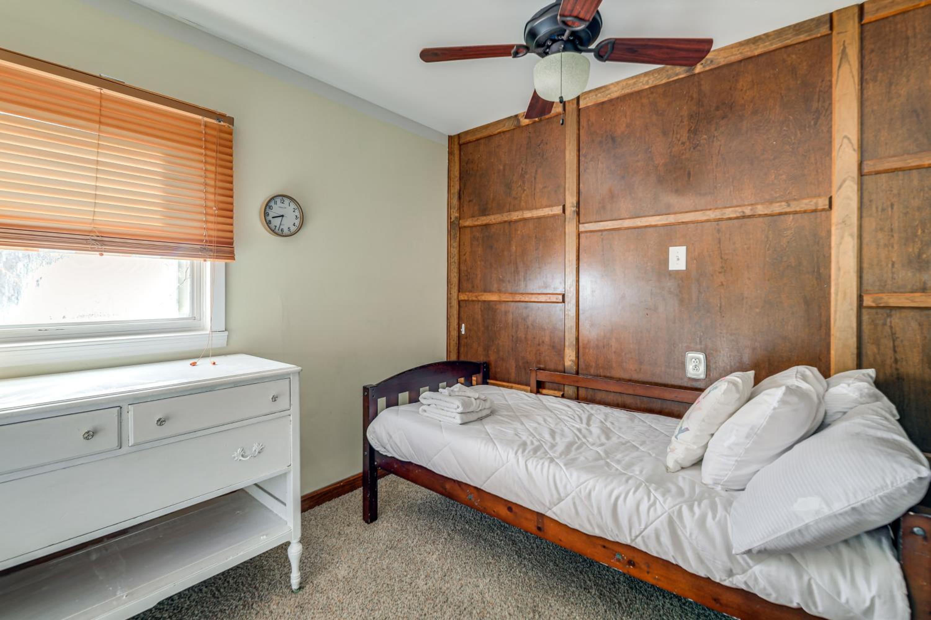 7 Mi to Neuse River! Family Home with Poolside Oasis