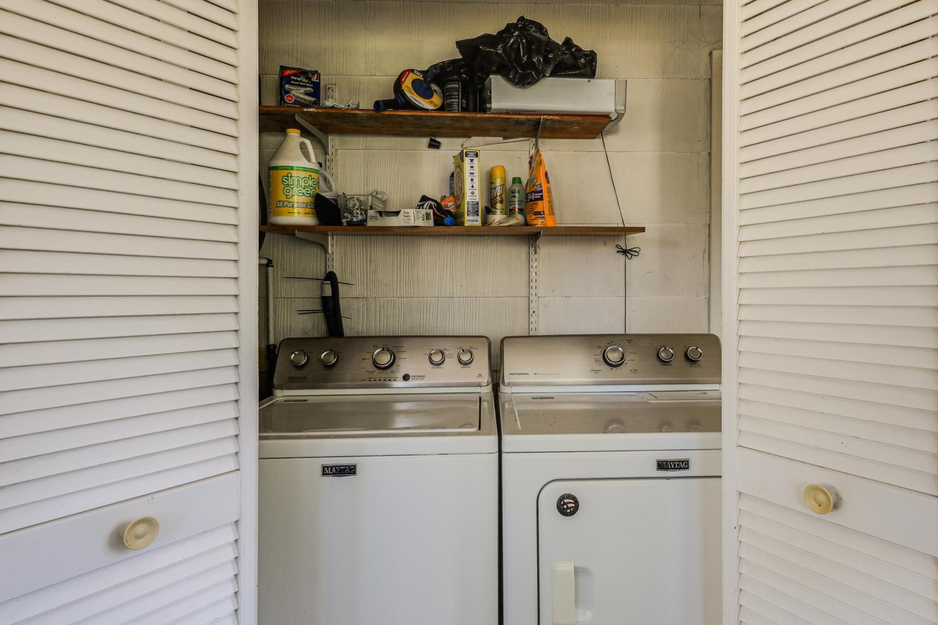 7 Mi to Neuse River! Family Home with Poolside Oasis
