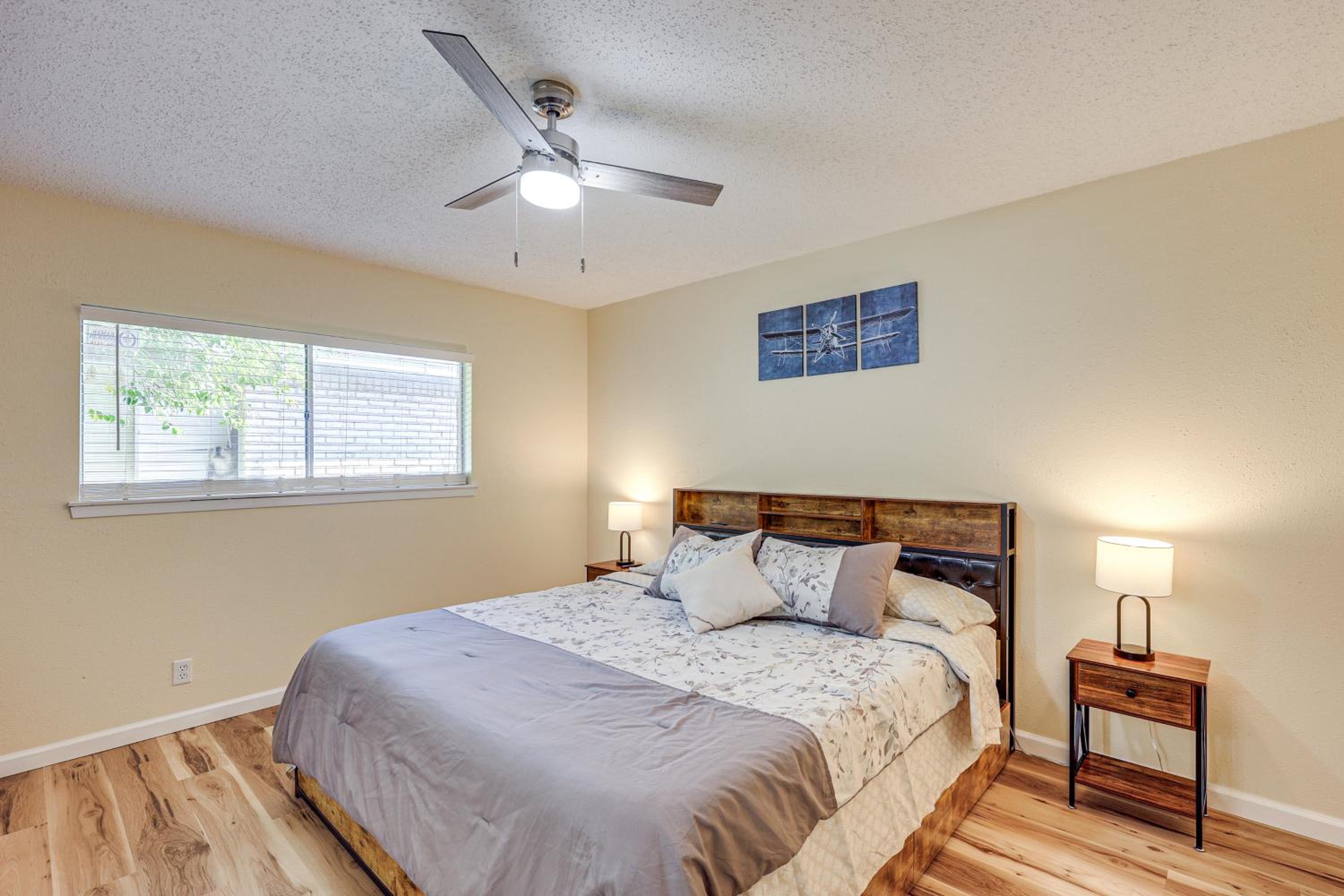 Hot Tub, Pool and Game Room San Antonio Family Gem