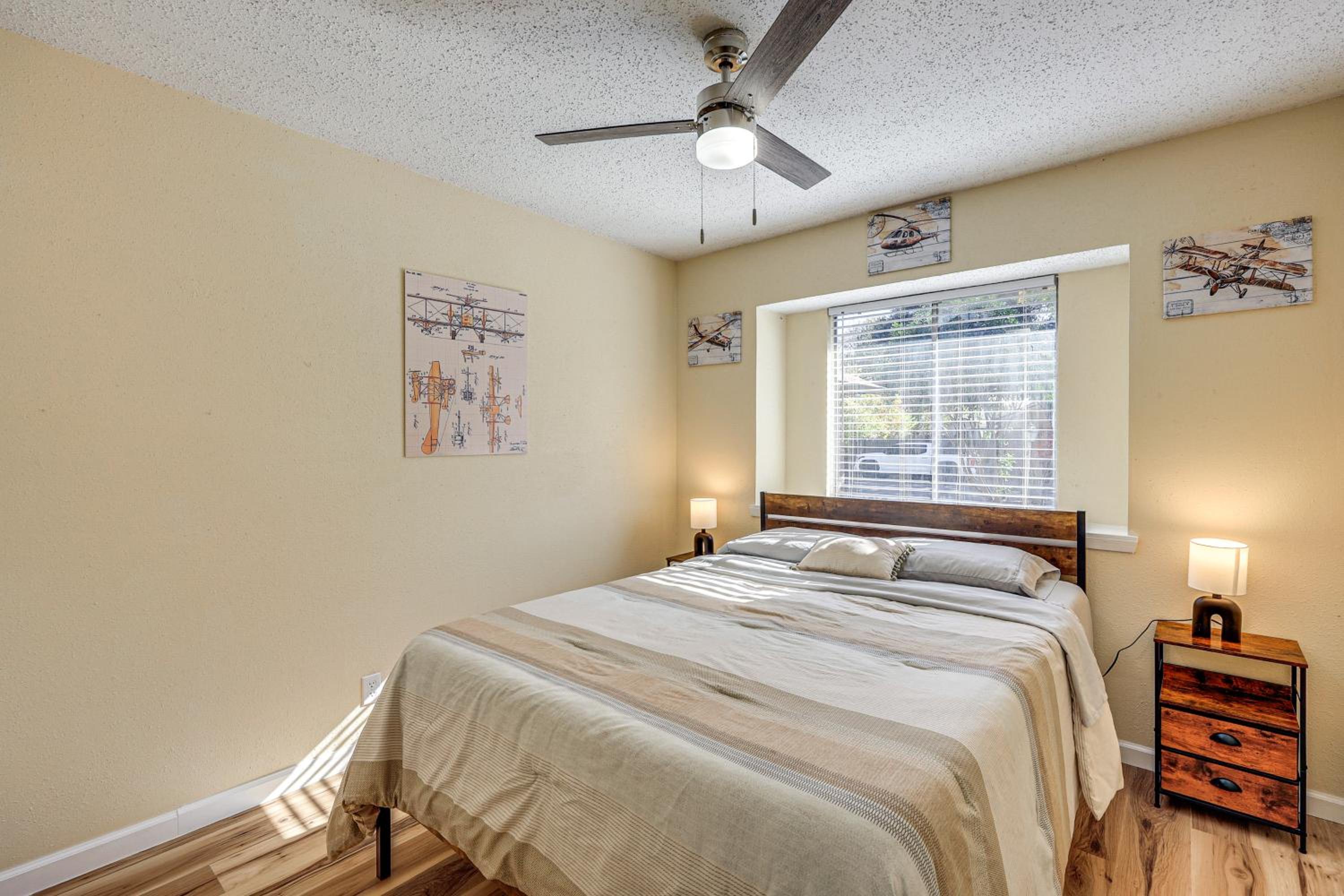 Hot Tub, Pool and Game Room San Antonio Family Gem