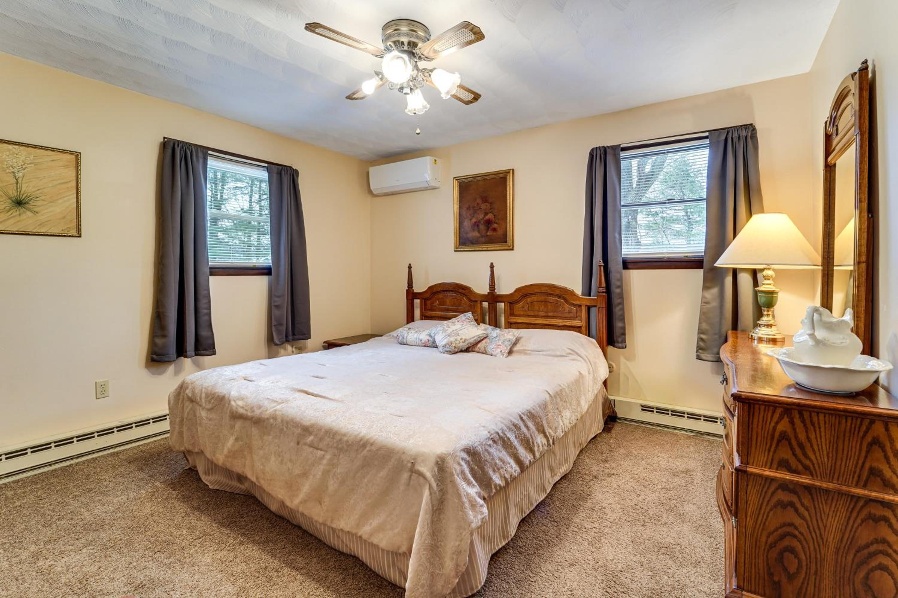 Roaring Spring Horse Farm Getaway with Game Room